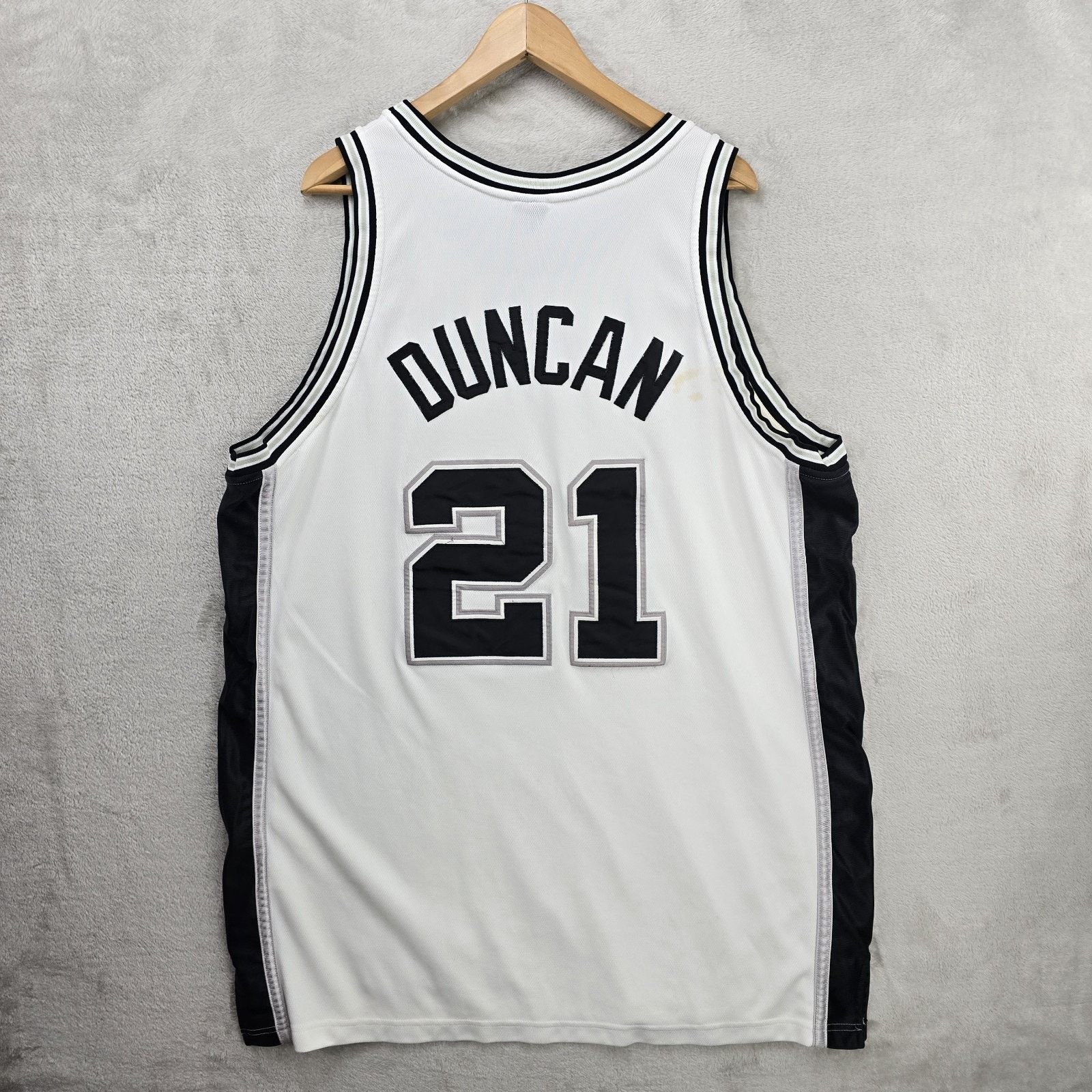 Nike Vintage Tim Duncan San Antonio Spurs Nike Jersey XXL NBA Size US XXL / EU 58 / 5 - 10 Thumbnail
