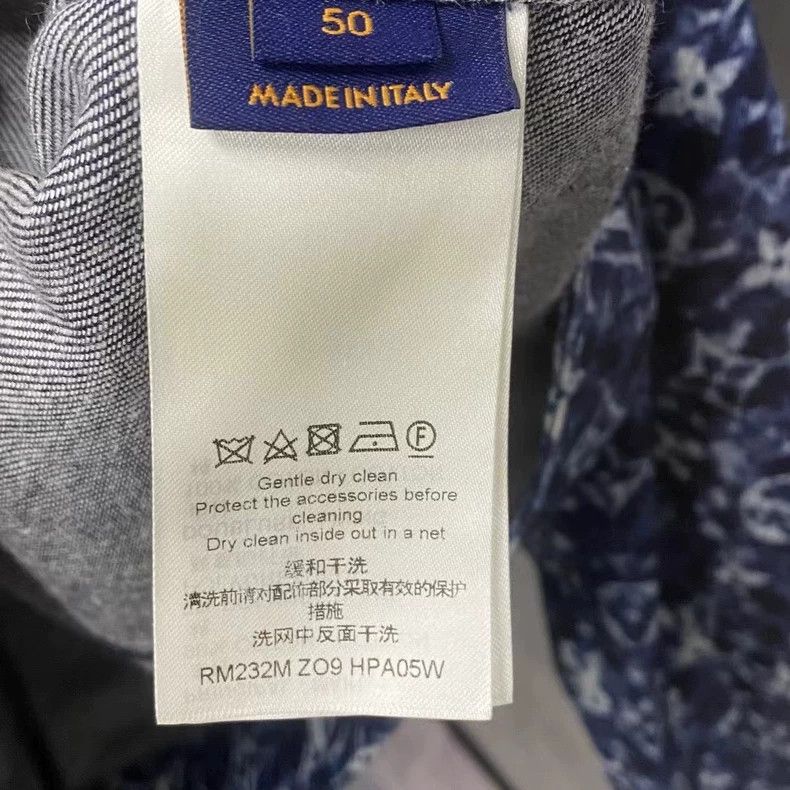 Louis Vuitton louis vuitton 23 latest blue denim jacket with full logo ja Size US M / EU 48-50 / 2 - 5 Thumbnail