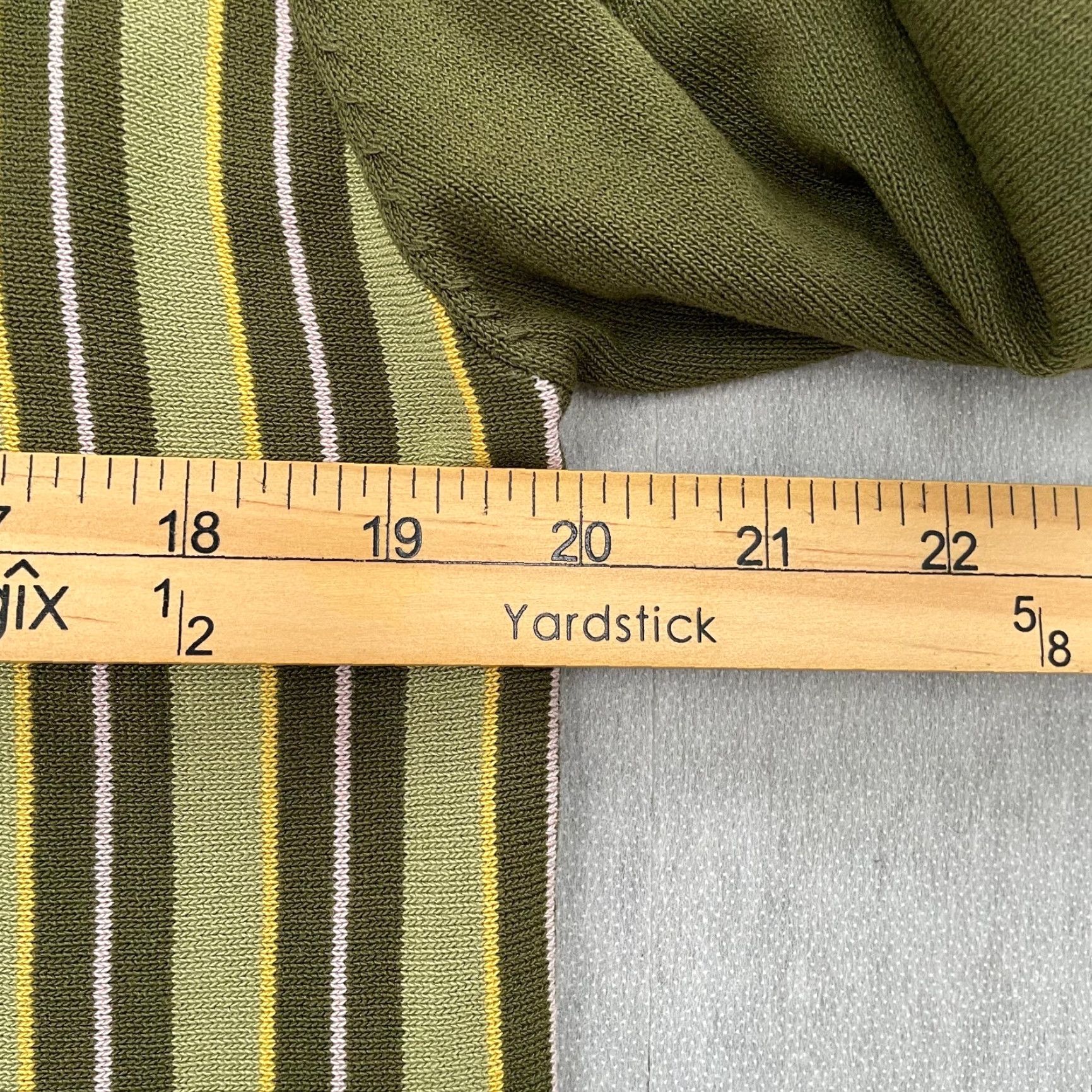 Logo 7 Barstool Golf Sweater Men M Green Stripe Button Up Long Sleeve Logo Cardigan Barstool Golf M Green Stripe Sweater Size US M / EU 48-50 / 2 - 7 Thumbnail
