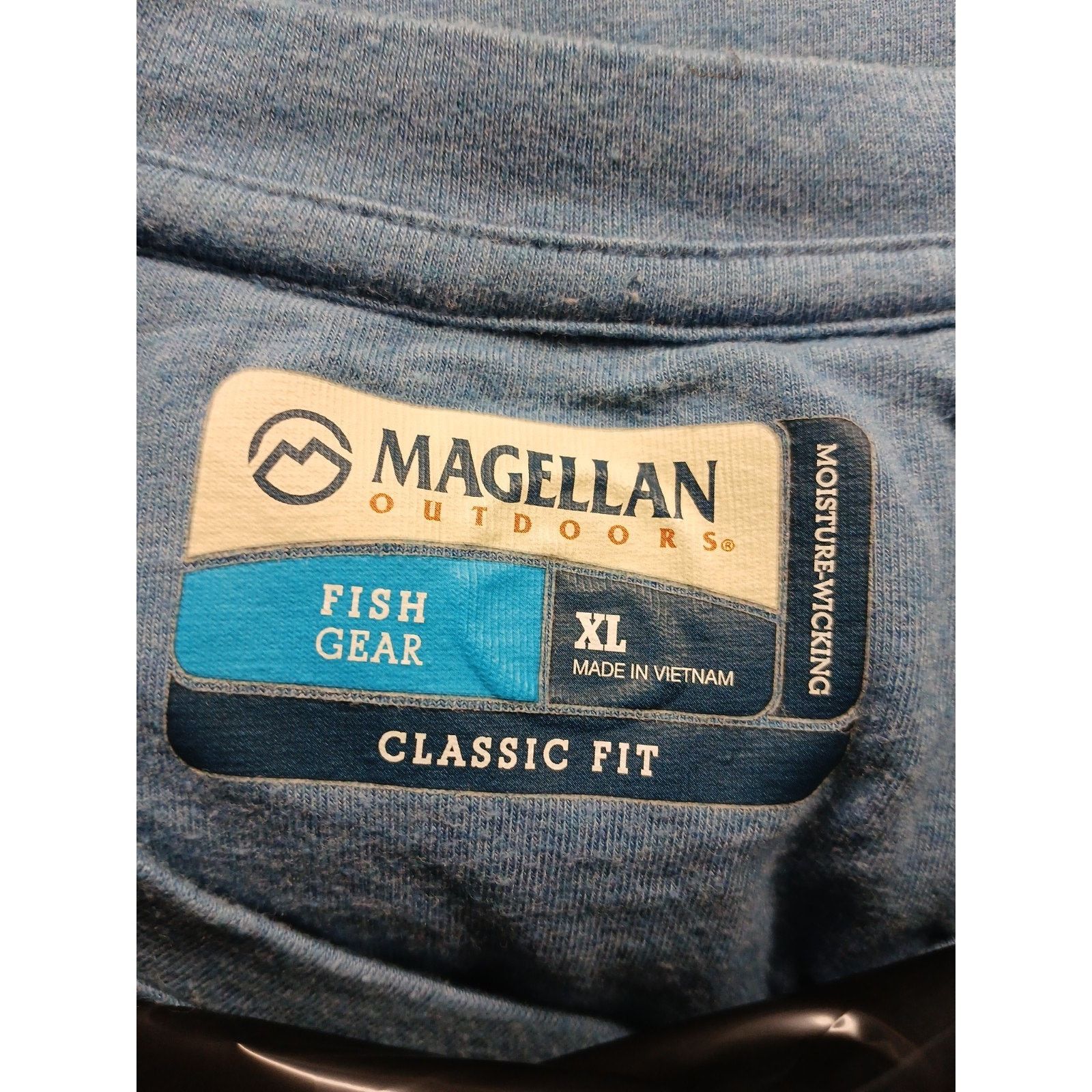 Other Magellan Outdoors (XL) Blue Fish Gear Moisture Wicking Shirt Size US XL / EU 56 / 4 - 7 Thumbnail