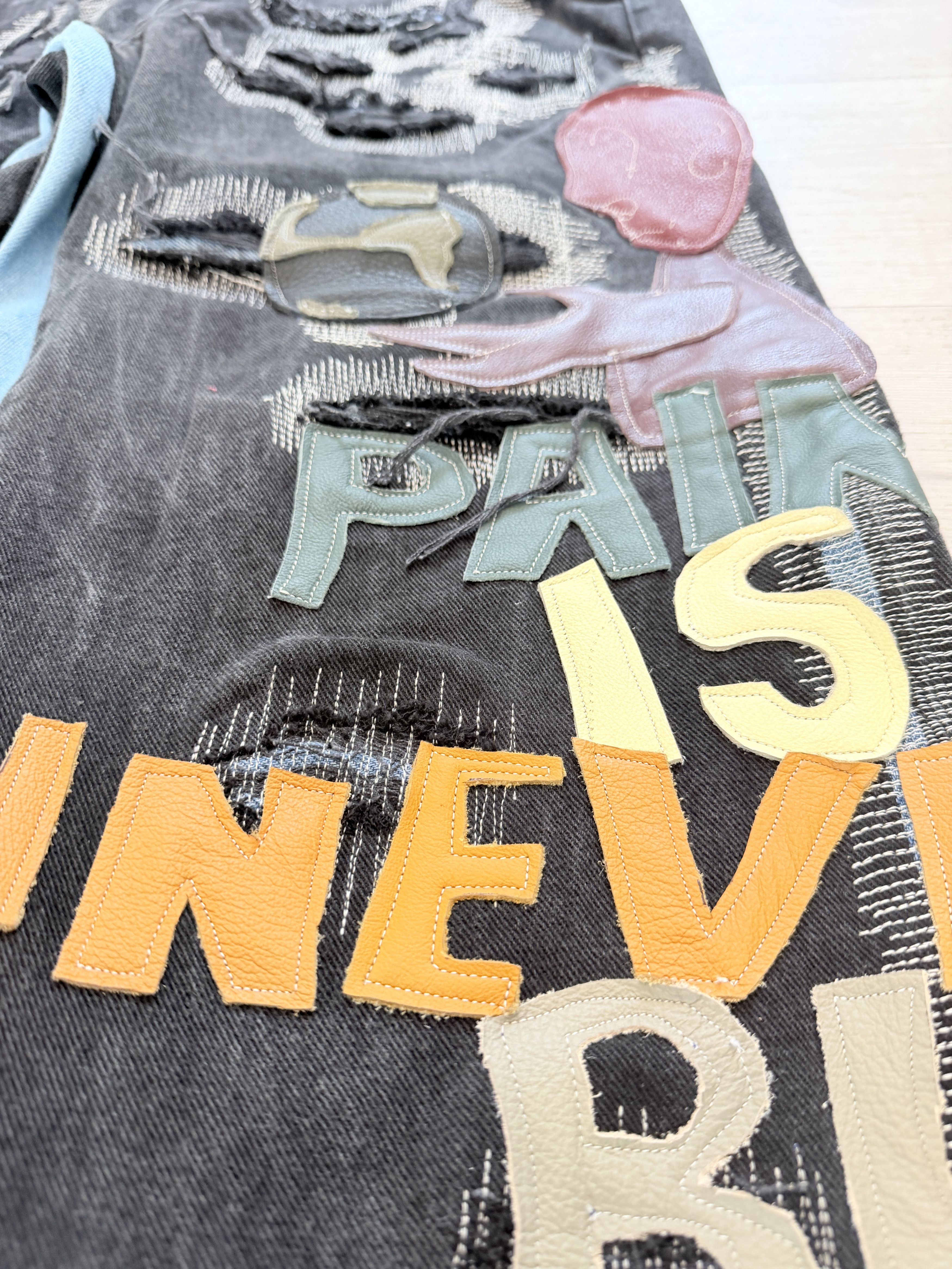 Versace Vintage Versace Classic V2 Graphic Appliqué Denim Size US 33 - 6 Thumbnail