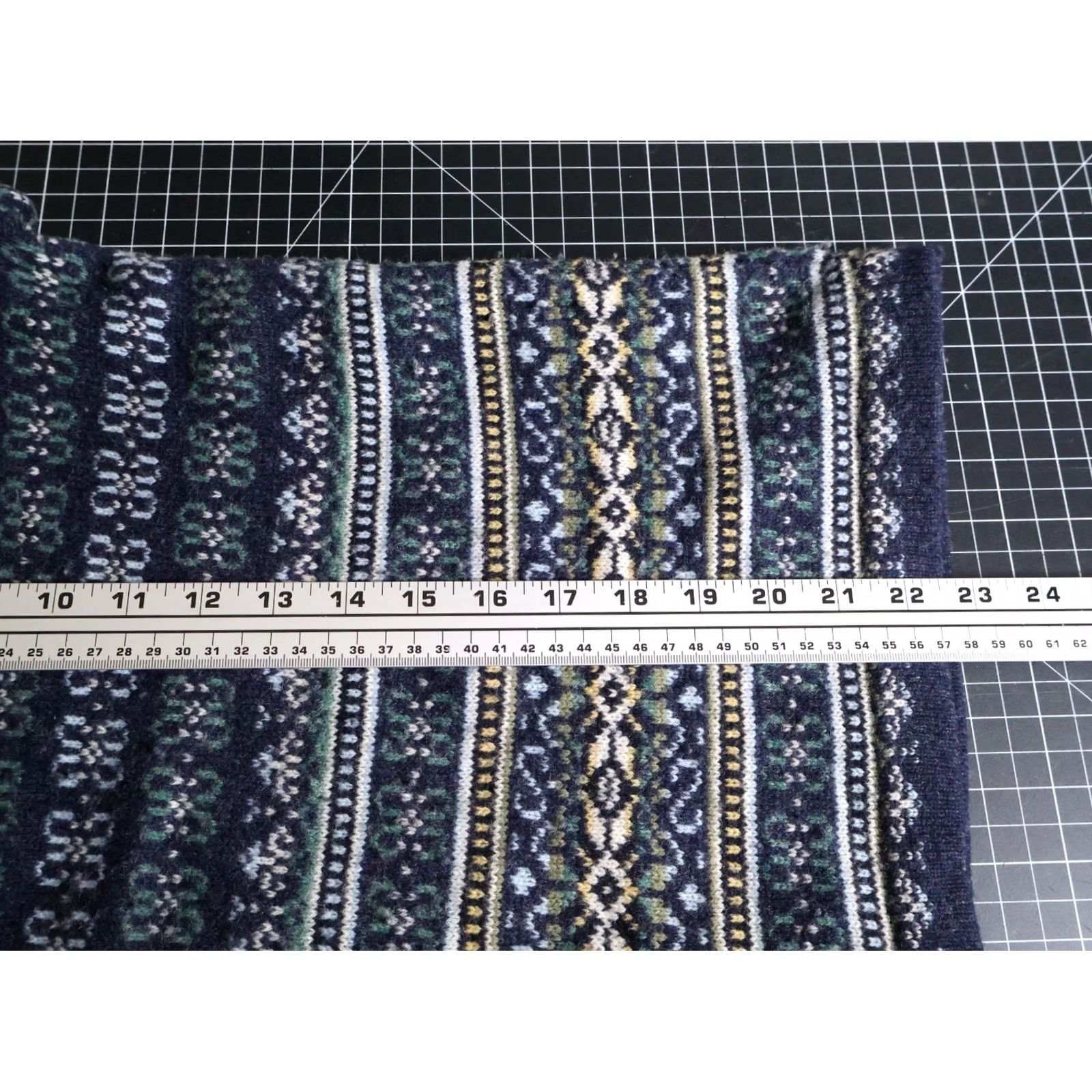 J.Crew VINTAGE J.CREW Lambs Wool Sweater Women's Medium Dark Blue Fair Isle Crewneck Knit Size M / US 6-8 / IT 42-44 - 7 Thumbnail