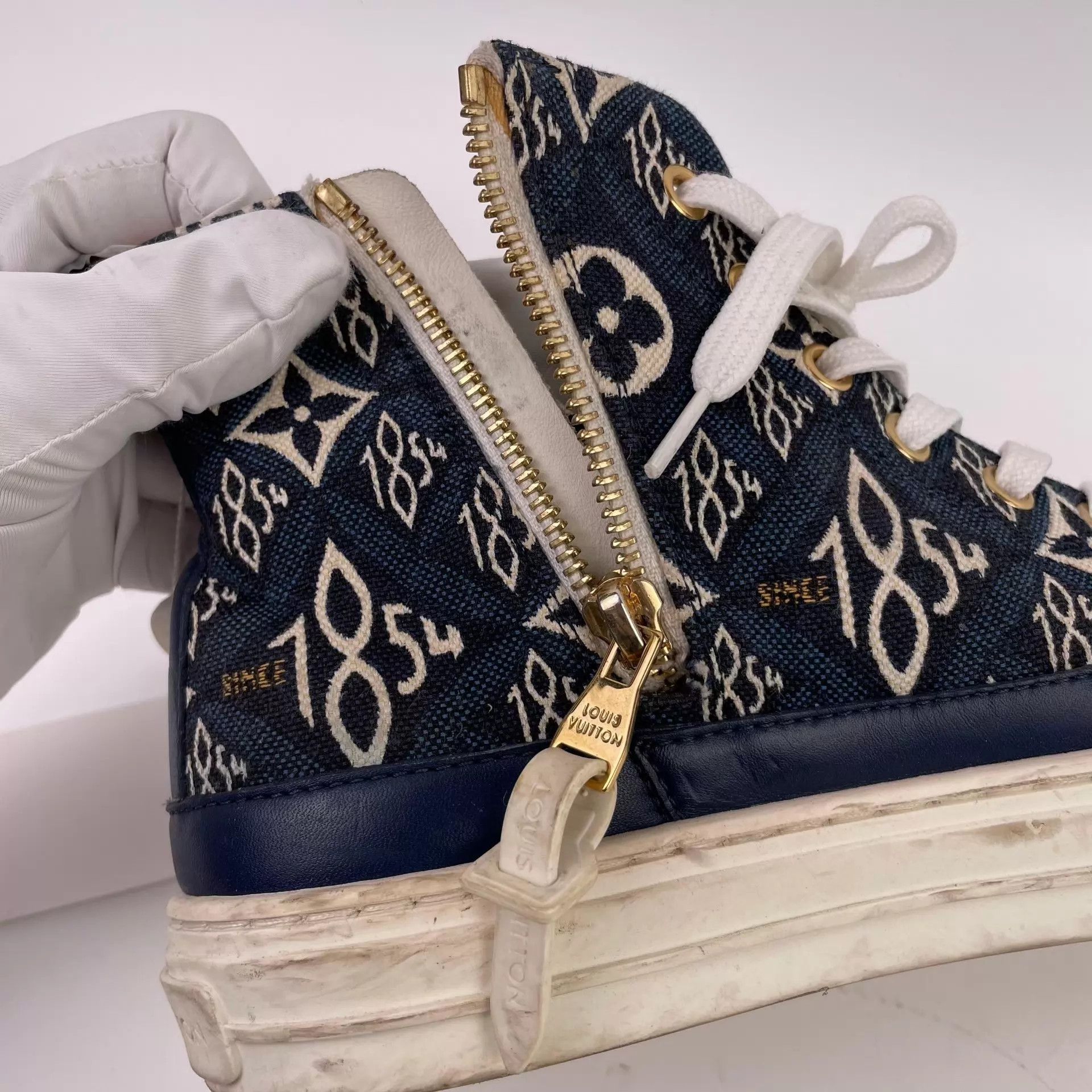Louis Vuitton LV Wmn Canvas Allover Print Blue High-Top Shoes 35 Size US 4.5 / IT 34.5 - 7 Thumbnail