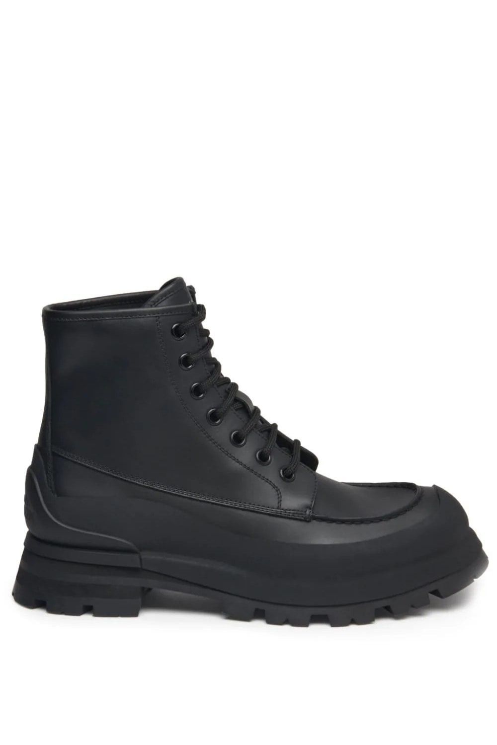 o1w1db10725 Wander Lace Up Boot in Black