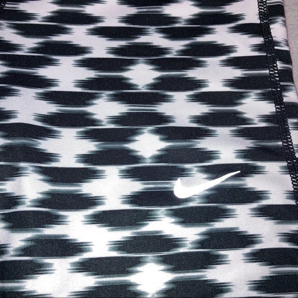 Nike Nike, Womens Relay Printed Cropped Boho Tribal Patterned Leg Size 25" / US 0 / IT 36 - 4 Thumbnail