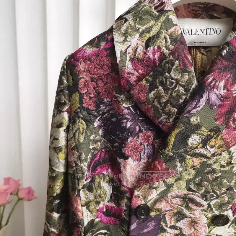 Valentino Valentino Floral Print Long Coat for Women . Size S / US 4 / IT 40 - 6 Thumbnail