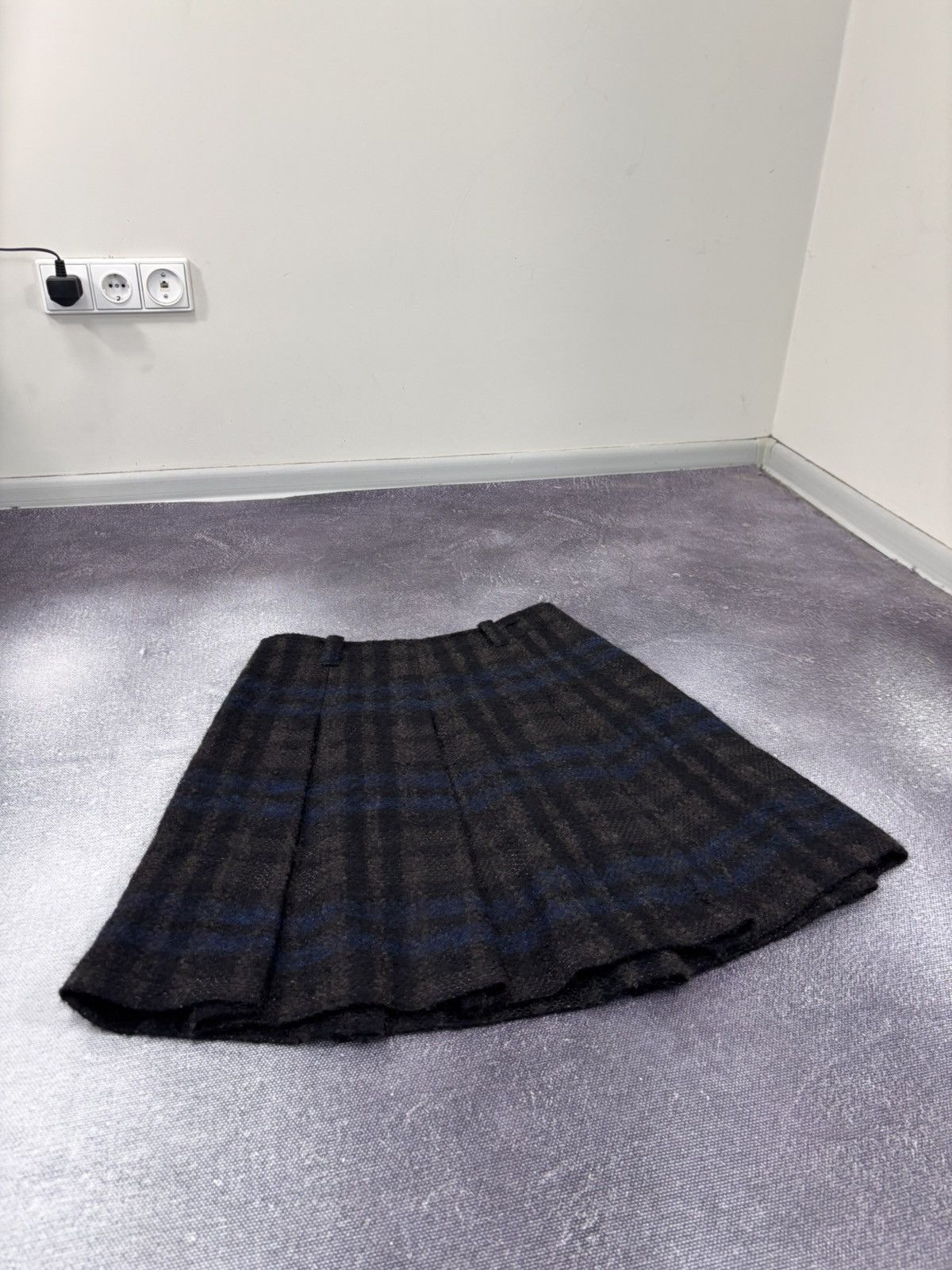 Weekend Max Mara Max Mara Weekend Women’s Plaid Wool Flared A-Line Skirt Size 34" / US 12 / IT 48 - 10 Thumbnail
