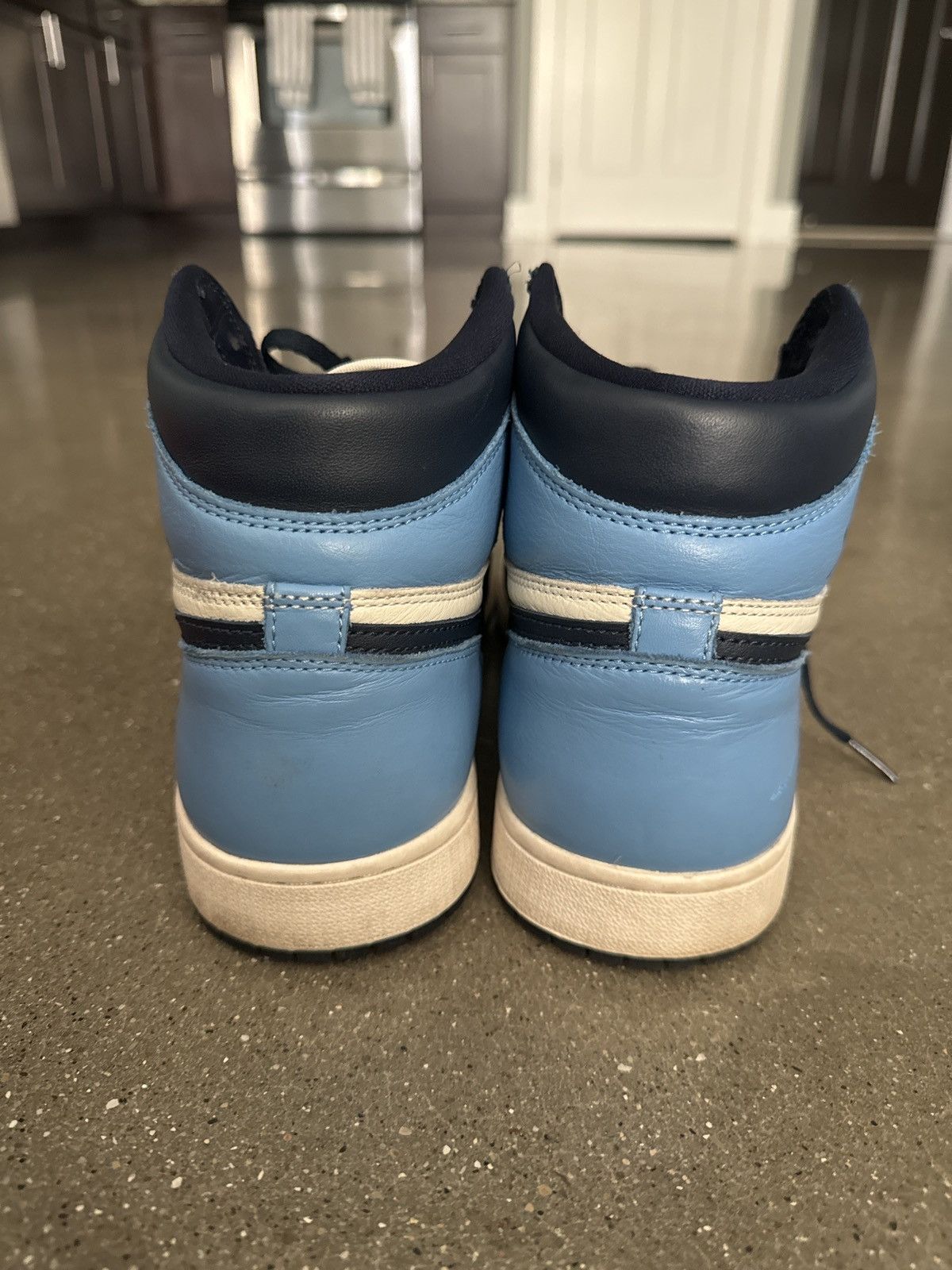Jordan Brand × Nike Air Jordan Retro 1 ‘Obsidian Size US 10.5 / EU 43-44 - 7 Thumbnail
