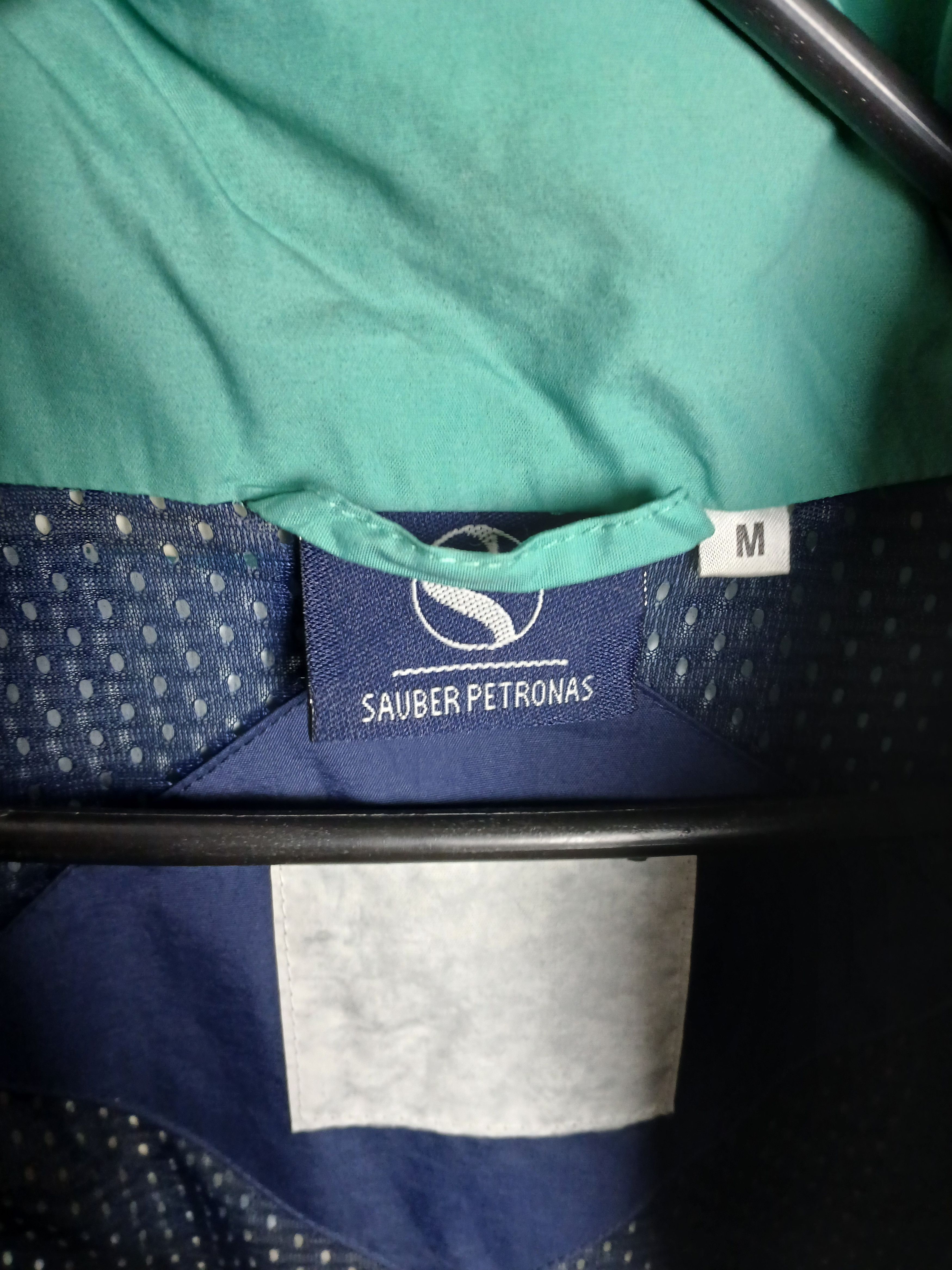 Formula 1 × Red Bull Sauber Petronas Red Bull F1 Racing Jacket with sweatshirt Size US M / EU 48-50 / 2 - 22 Thumbnail