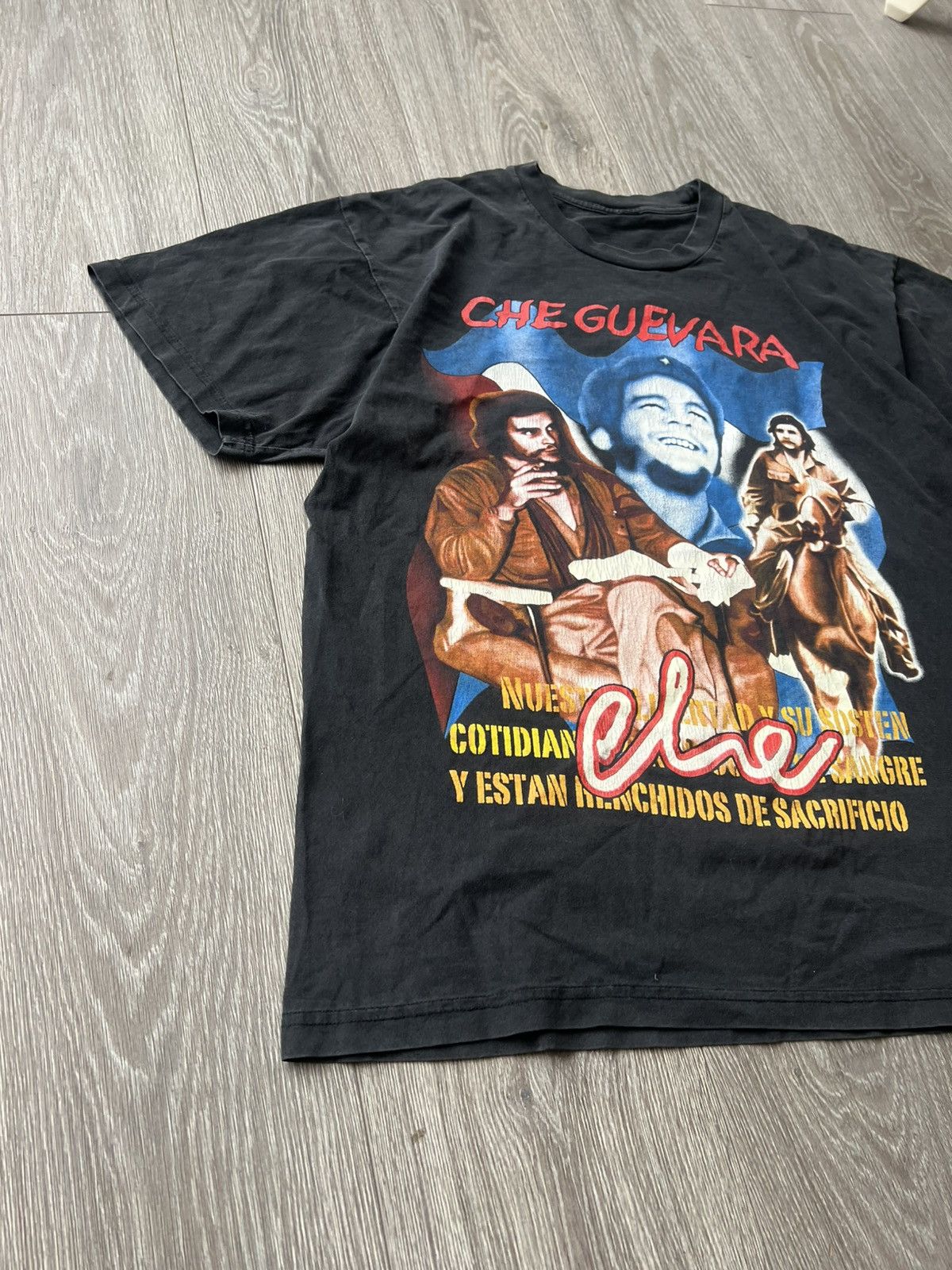 Band Tees Vintage Che Guevara T-shirt Y2K Size US XL / EU 56 / 4 - 5 Thumbnail