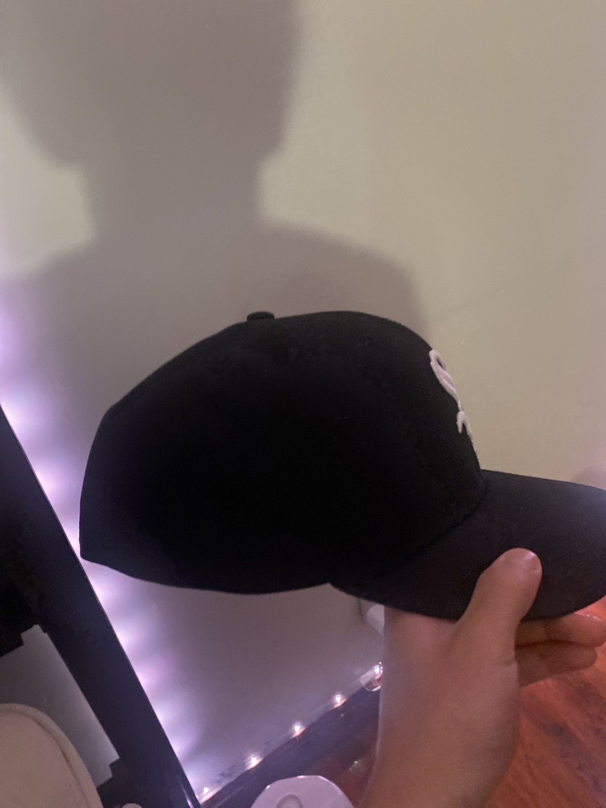 Other Black Red sox baseball cap Size 26 - 3 Thumbnail