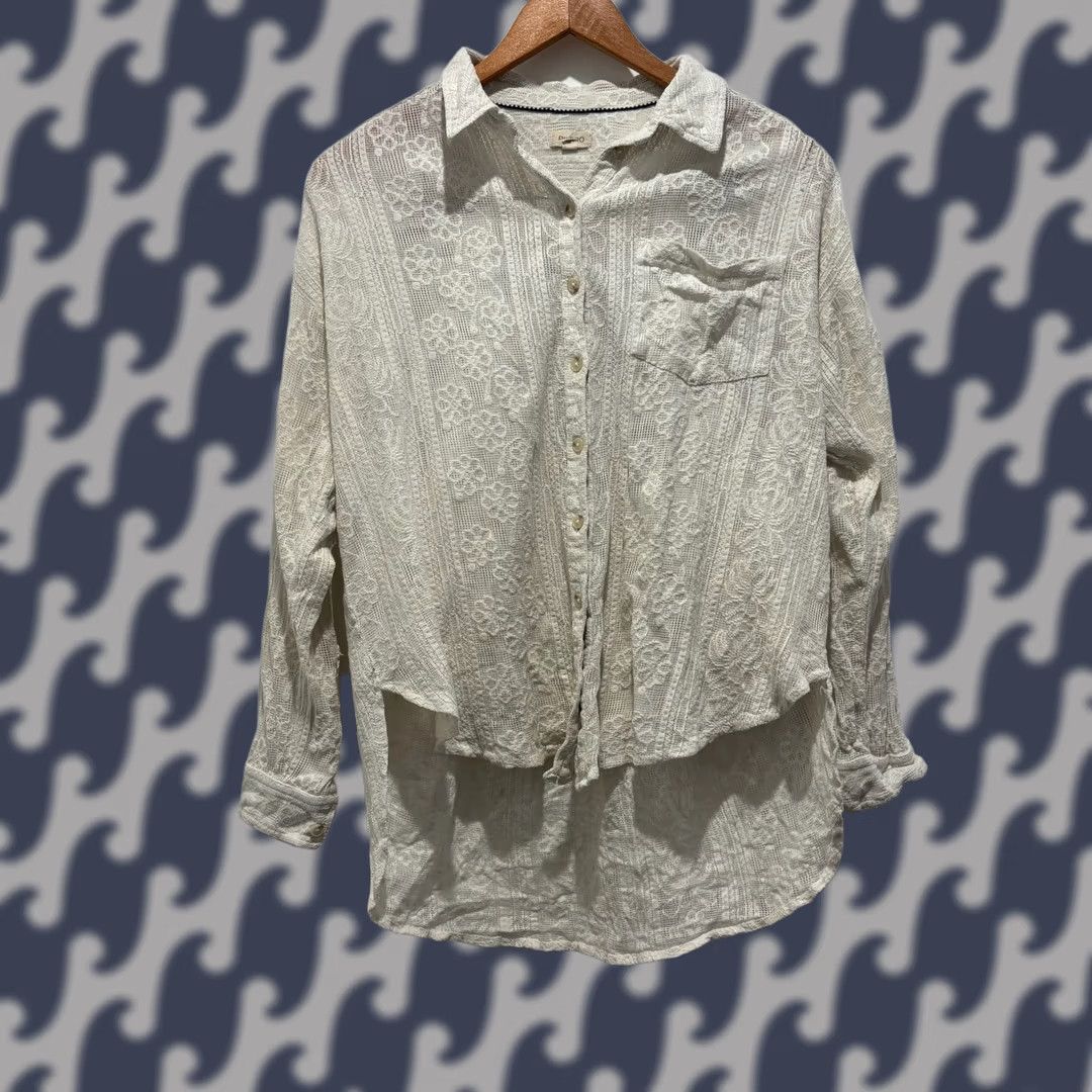 Vintage Pilcro Anthropologie Boho Lace Button Down Shirt Womens Small Ivory OB1658602 Size S / US 4 / IT 40 - 1 Thumbnail