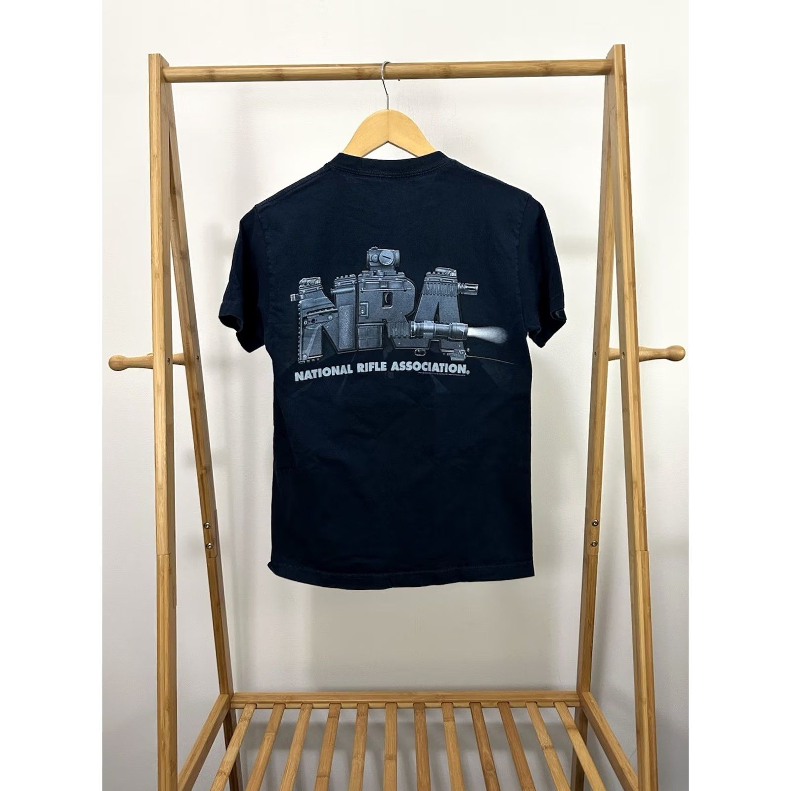 Pistola NRA Scope Gun Pistol VTG T-Shirt Navy Size S Men Short Sleeve Shirts Womens/Mens Size US S / EU 44-46 / 1 - 2 Thumbnail