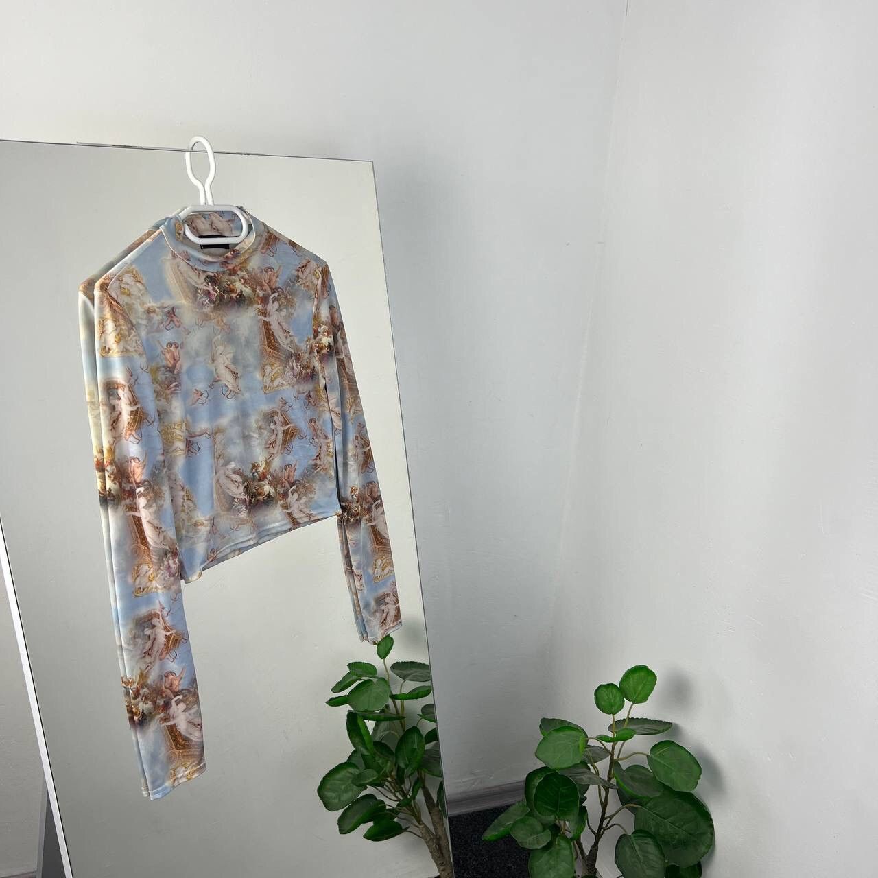 Japanese Brand Crop longsleeve angels all over print Size S / US 4 / IT 40 - 1 Thumbnail