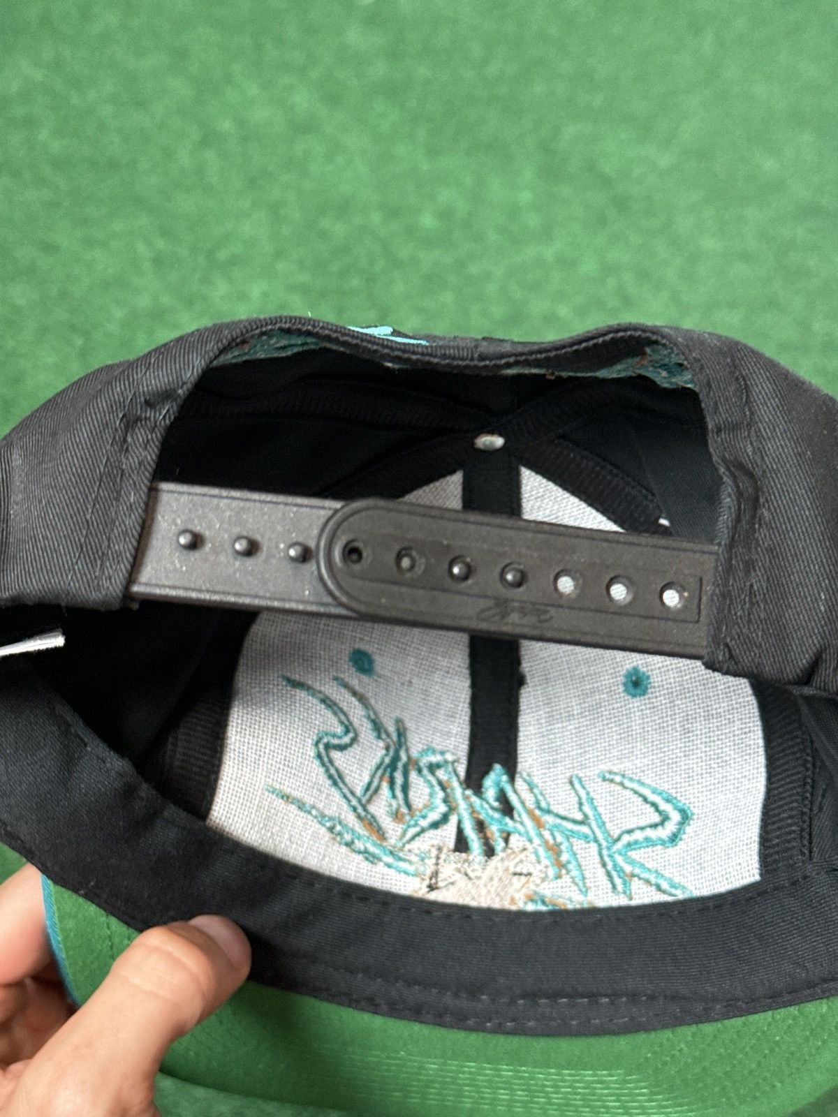 NHL × Vintage Vintage 90s San Jose Sharks Deadstock NHL Snapback Hat Size ONE SIZE - 5 Thumbnail