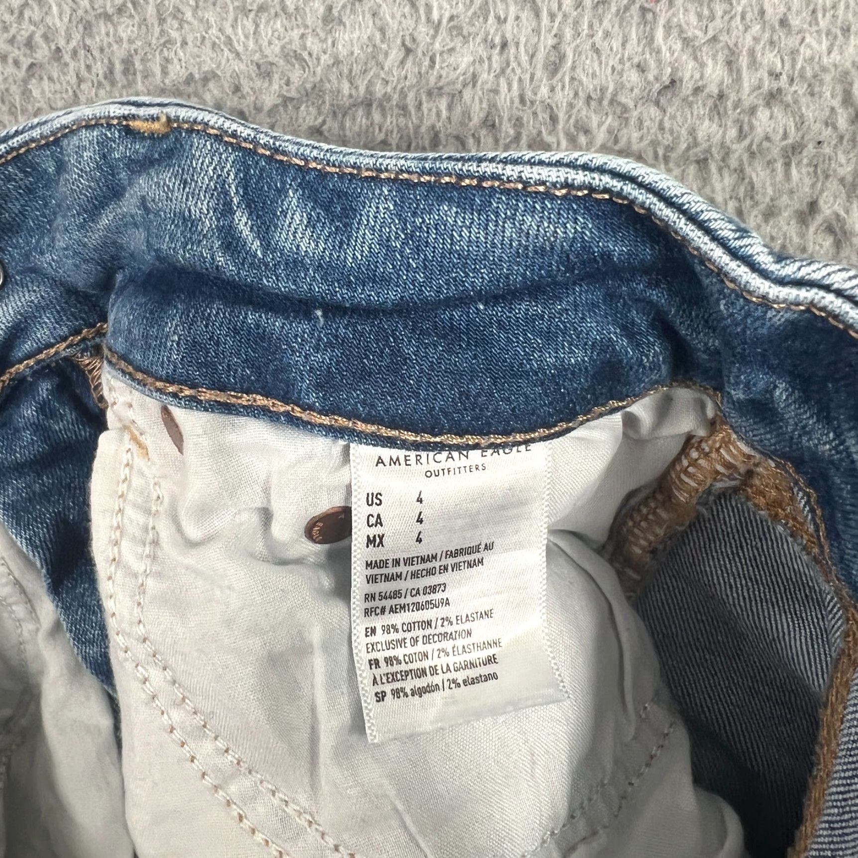 American Eagle Outfitters American Eagle Skirt Womens Size 4 Denim Hi-Rise Mini Curvy Pockets Light Wash Size 27" / US 4 / IT 40 - 6 Thumbnail