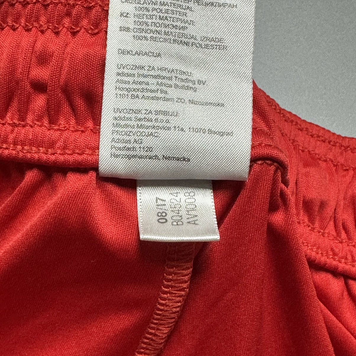 Vintage BELGIUM ADIDAS 2018 WORLD CUP SOCCER HOME SHORTS #10 HAZARD Size US 38 / EU 54 - 6 Thumbnail