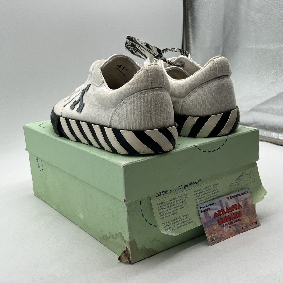 Off white vulc sneaker white black light blue
