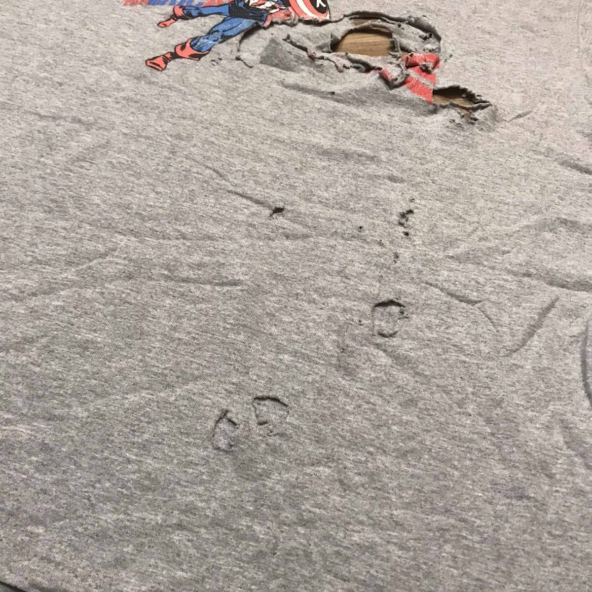 Haze × Vintage VINTAGE HAZE SKATEBOARD CAPTAIN AMERICA DISTRESS RARE TEE Size US M / EU 48-50 / 2 - 4 Thumbnail