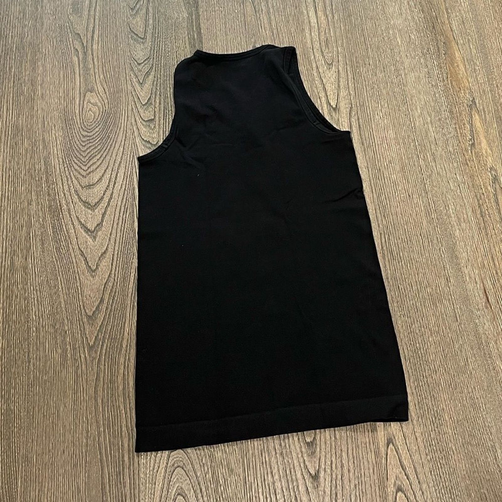 Athleta Athleta Pure Organic Cotton Black V-Neck Tank Top Size XS Size XS / US 0-2 / IT 36-38 - 3 Thumbnail