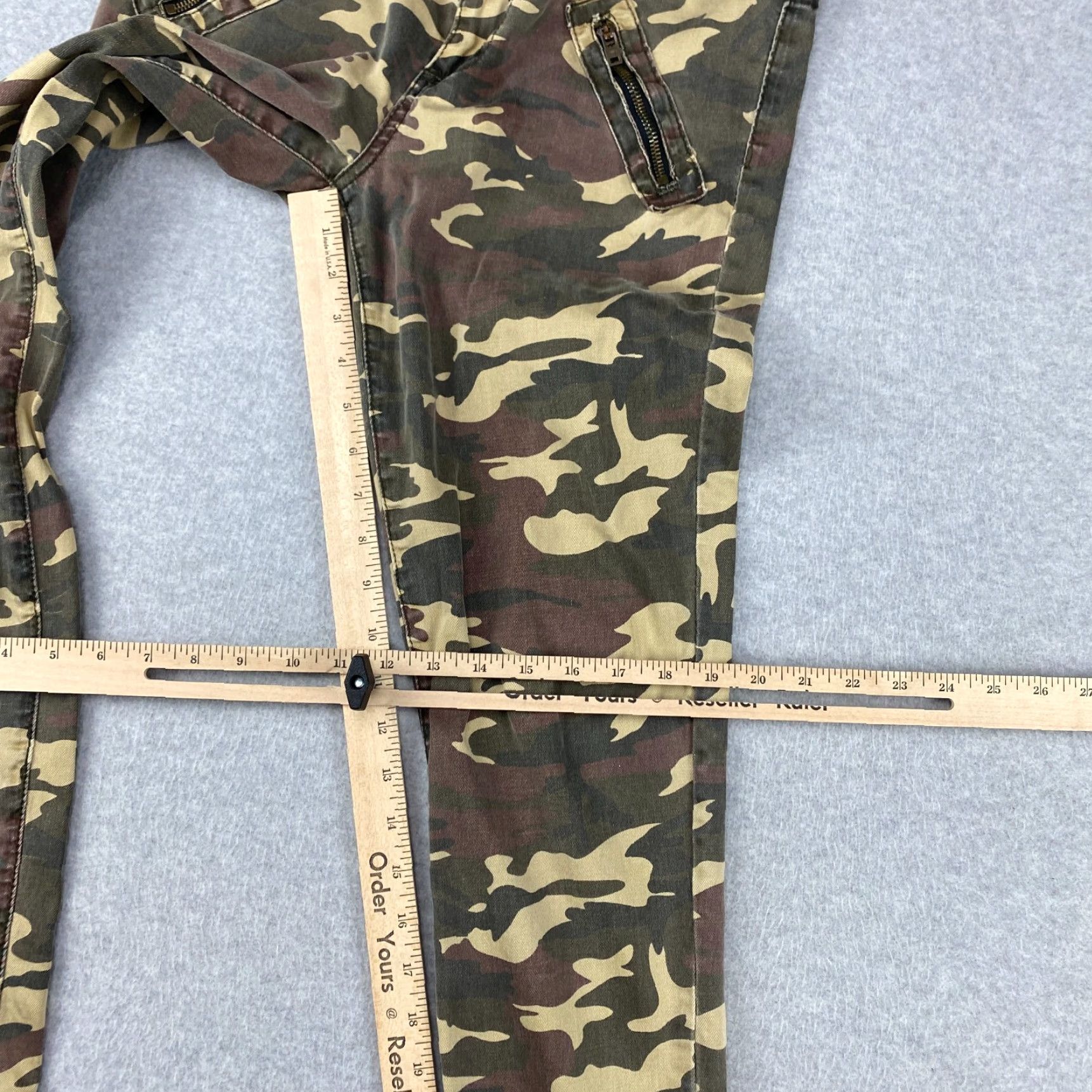 Vintage KUT from the Kloth Mia Toothpick Skinny Jeans Size 4 Womens Camouflage Ankle Stretch Denim 30in Inseam Size 27" / US 4 / IT 40 - 6 Thumbnail