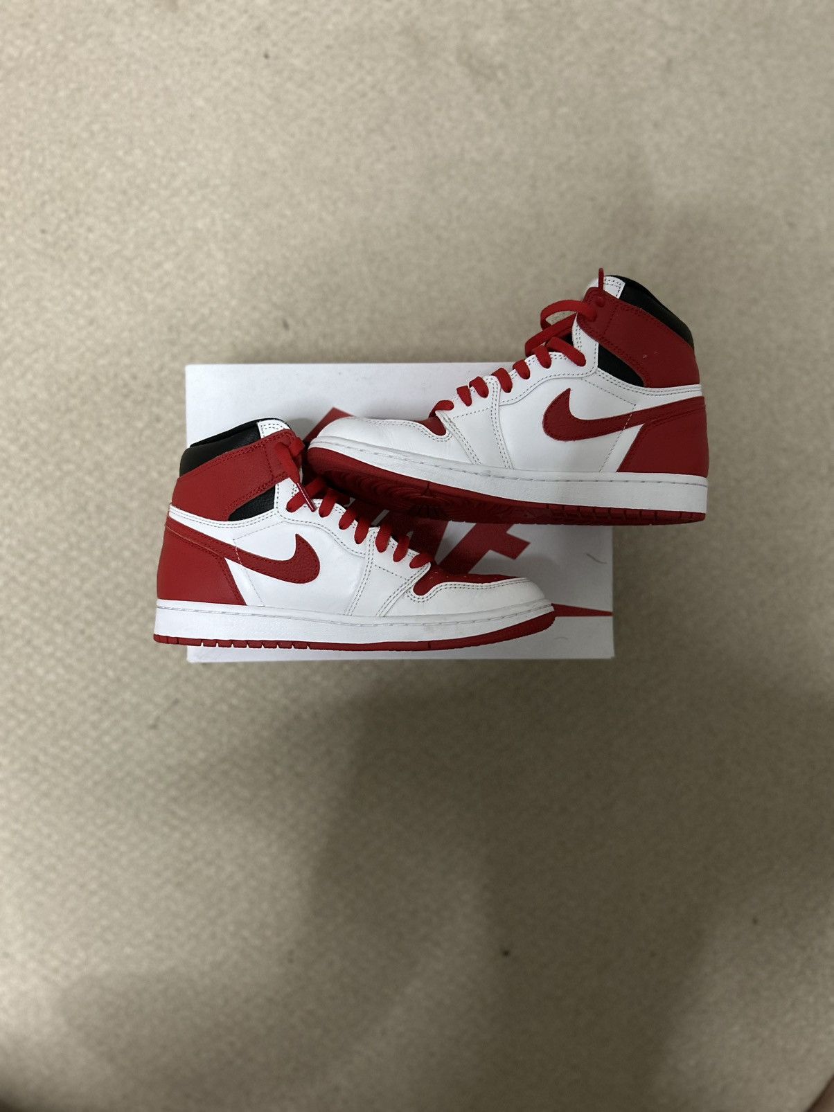 Jordan Brand Jordan 1 retro high heritage Size US 8.5 / EU 41-42 - 3 Thumbnail
