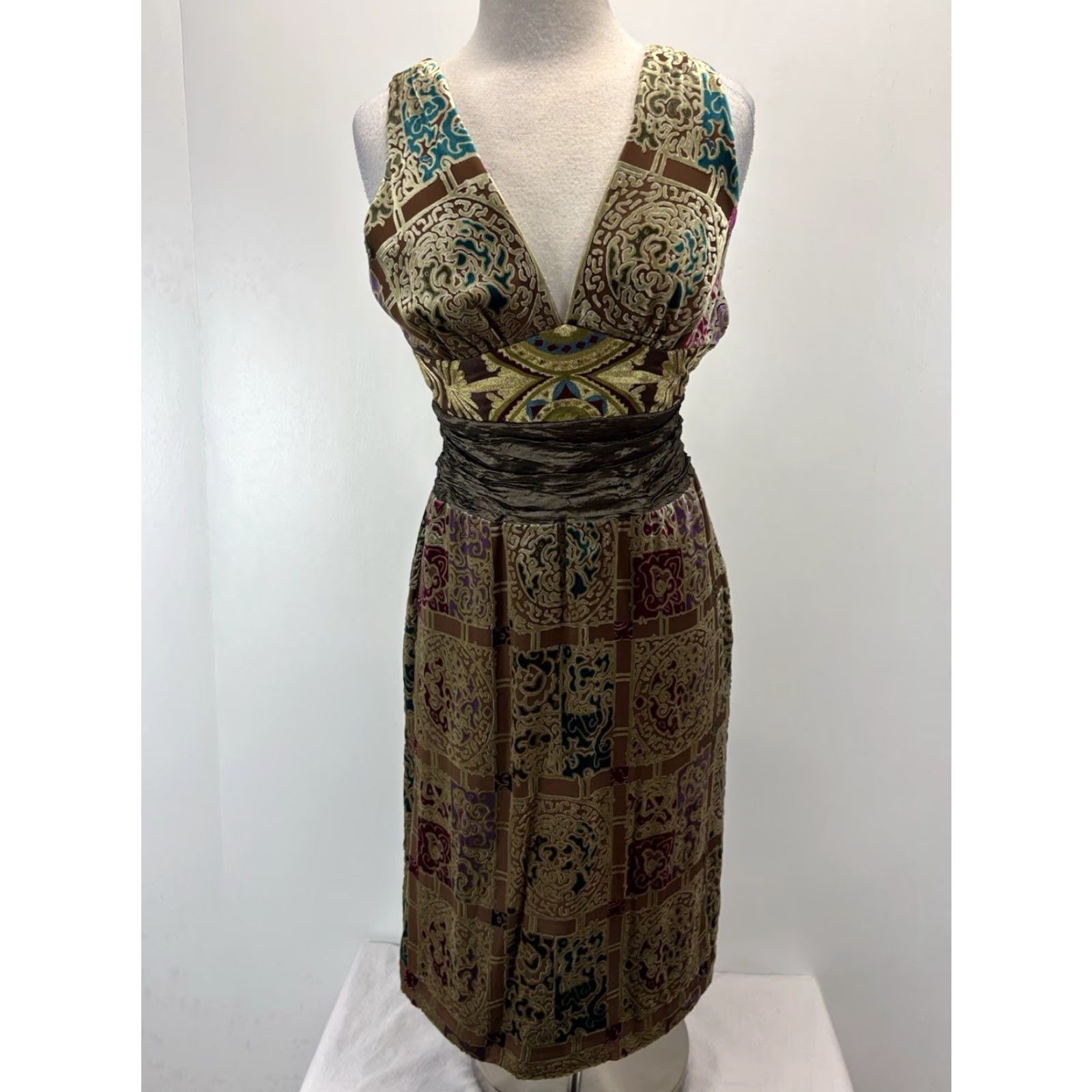 Nicole Miller Nicole Miller Velvet Burnout Dress Sleeveless 10 Multicolor Knee Length Fairy V-Neck Zip Cocktail Womens Size L / US 10 / IT 46 - 7 Thumbnail