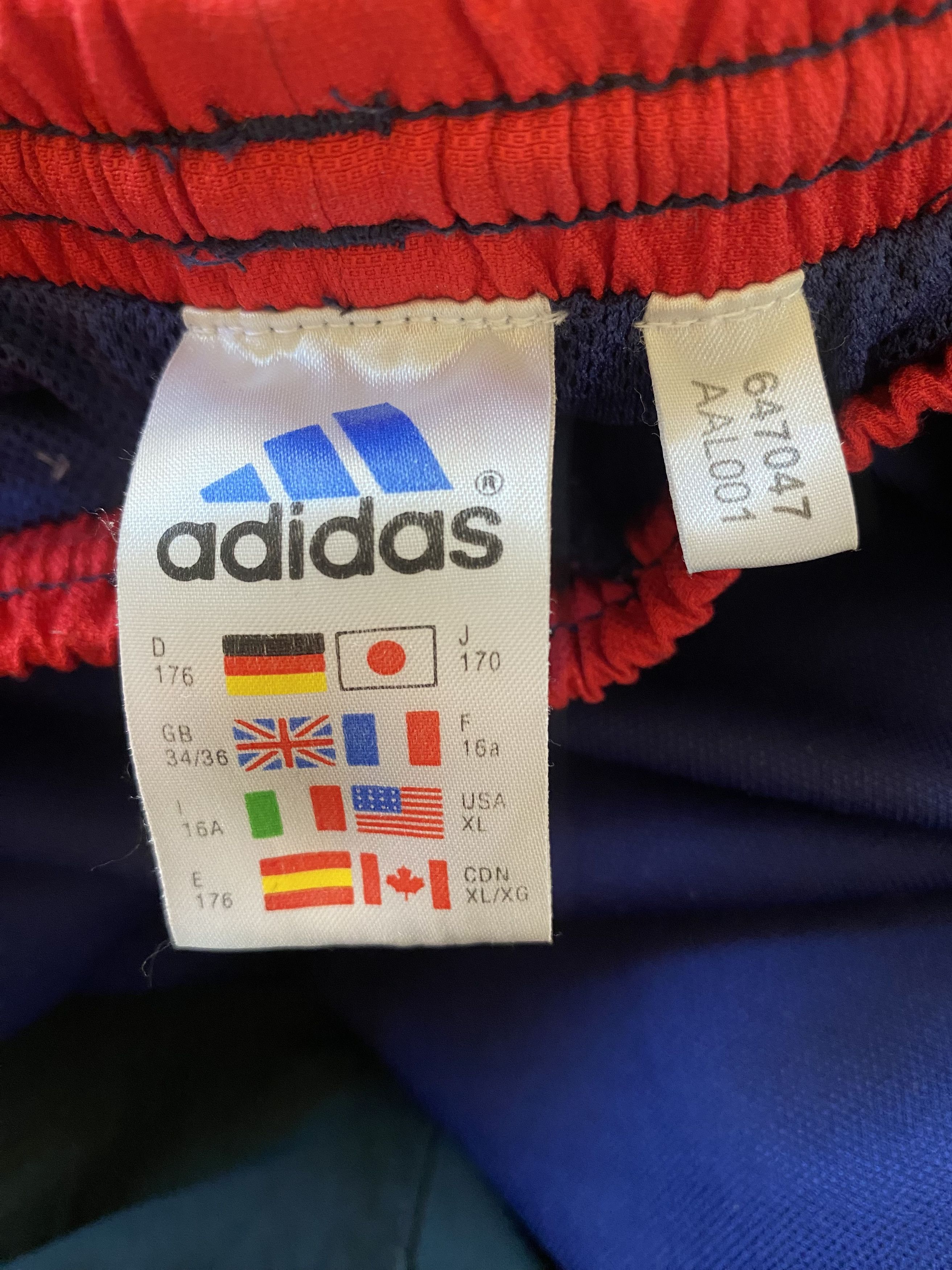 Adidas Vintage 80/90' ADIDAS Men's Sweatpants - D176 - UNIQUE Size US 36 / EU 52 - 5 Thumbnail