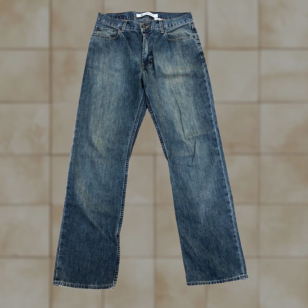 Gap GAP Denim Jeans Men's 32 x 32 Relaxed Fit Blue Denim Pants Medium Wash Straight Style Jeans Mens Size US 32 / EU 48 - 1 Thumbnail