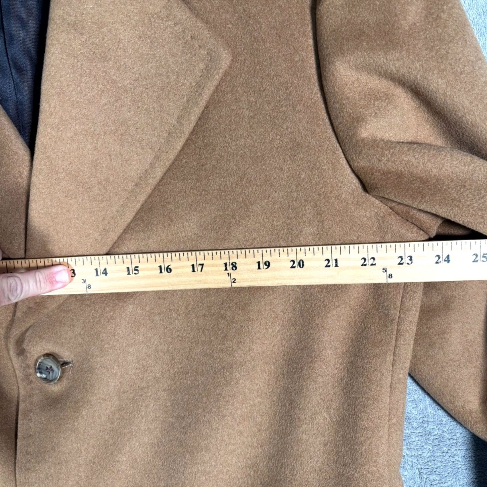 Camel VINTAGE Hudson's Men's Store Coat Overcoat Wool Camel Tan 44 Button Single-Breasted Classic Trench CamEL Hair Blend Mens USA Made 50s 60s Size US S / EU 44-46 / 1 - 7 Thumbnail