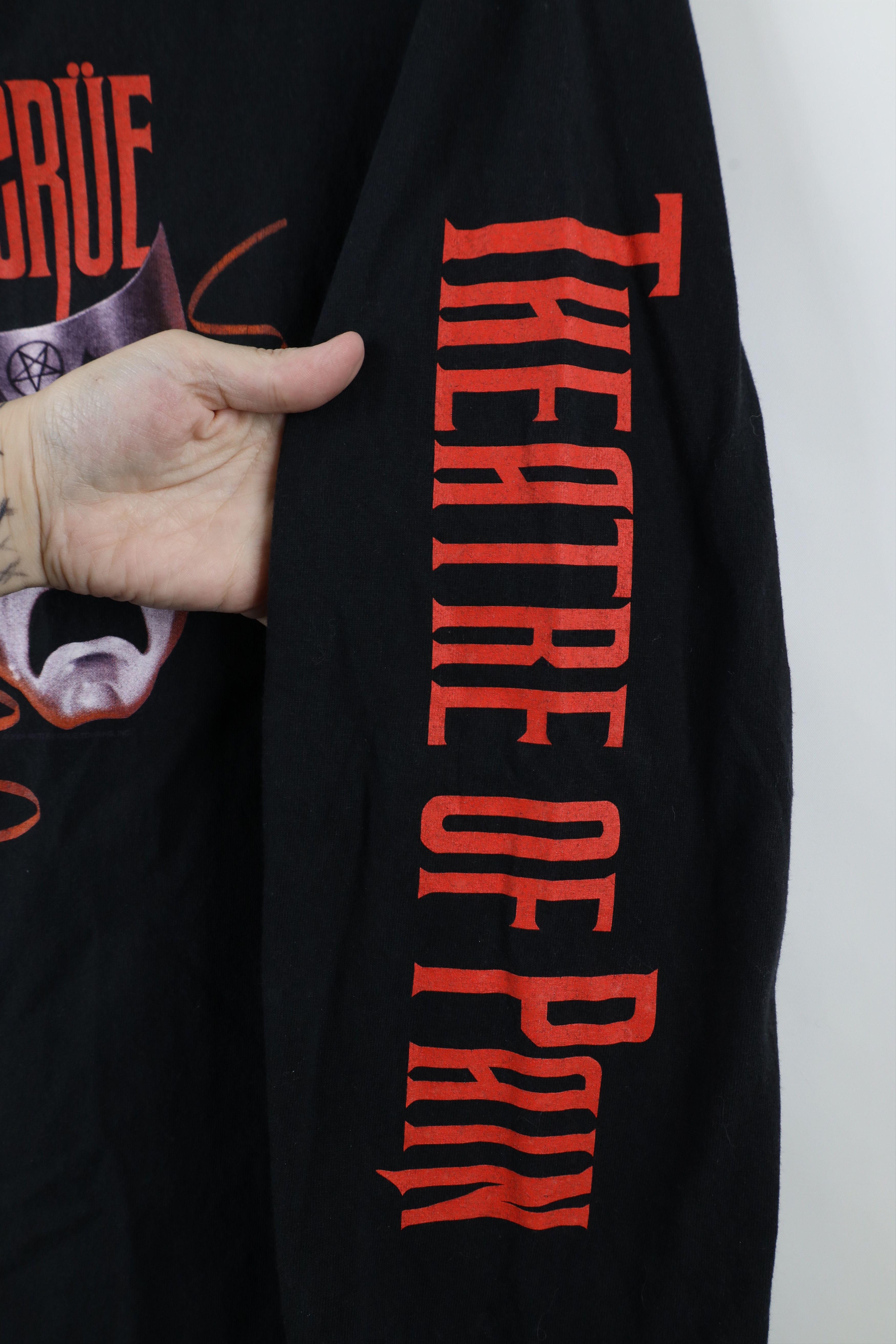 Vintage Vintage Y2K 2004 Tour Motley Crue Band Long Sleeve T-Shirt Size US XL / EU 56 / 4 - 5 Thumbnail