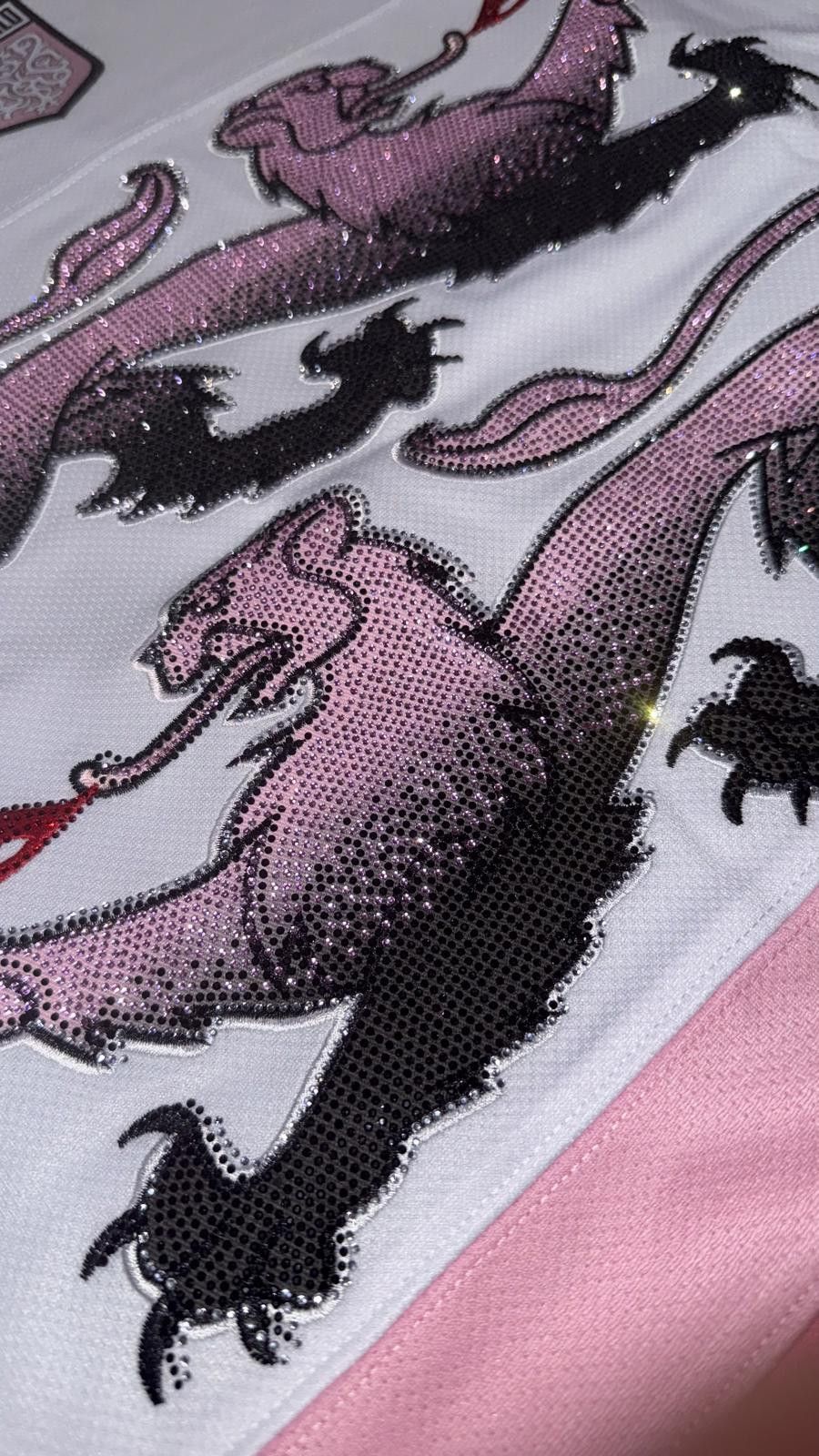 Birth of Royal Child Birth of Royal Child Pink Double Lion Rhinestone Jersey Size US M / EU 48-50 / 2 - 2 Thumbnail