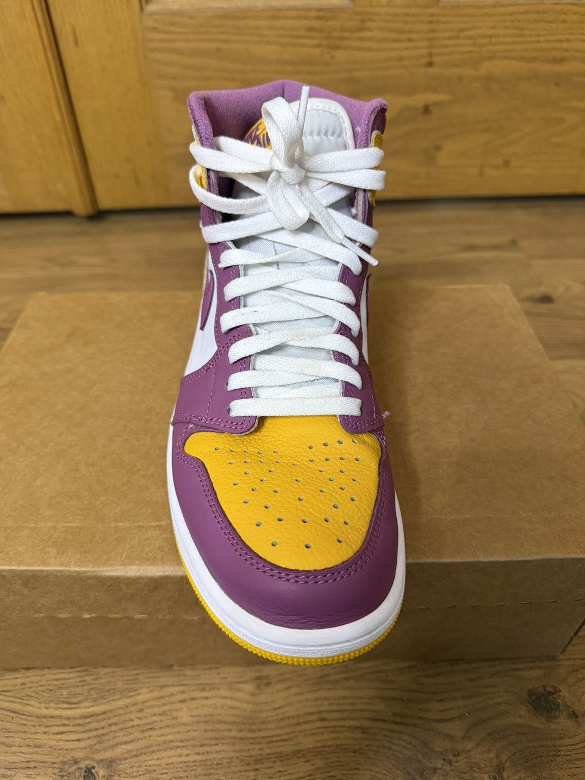 Jordan Brand Air Jordan 1 “Brotherhood” Size 9.5M Size US 9.5 / EU 42-43 - 7 Thumbnail