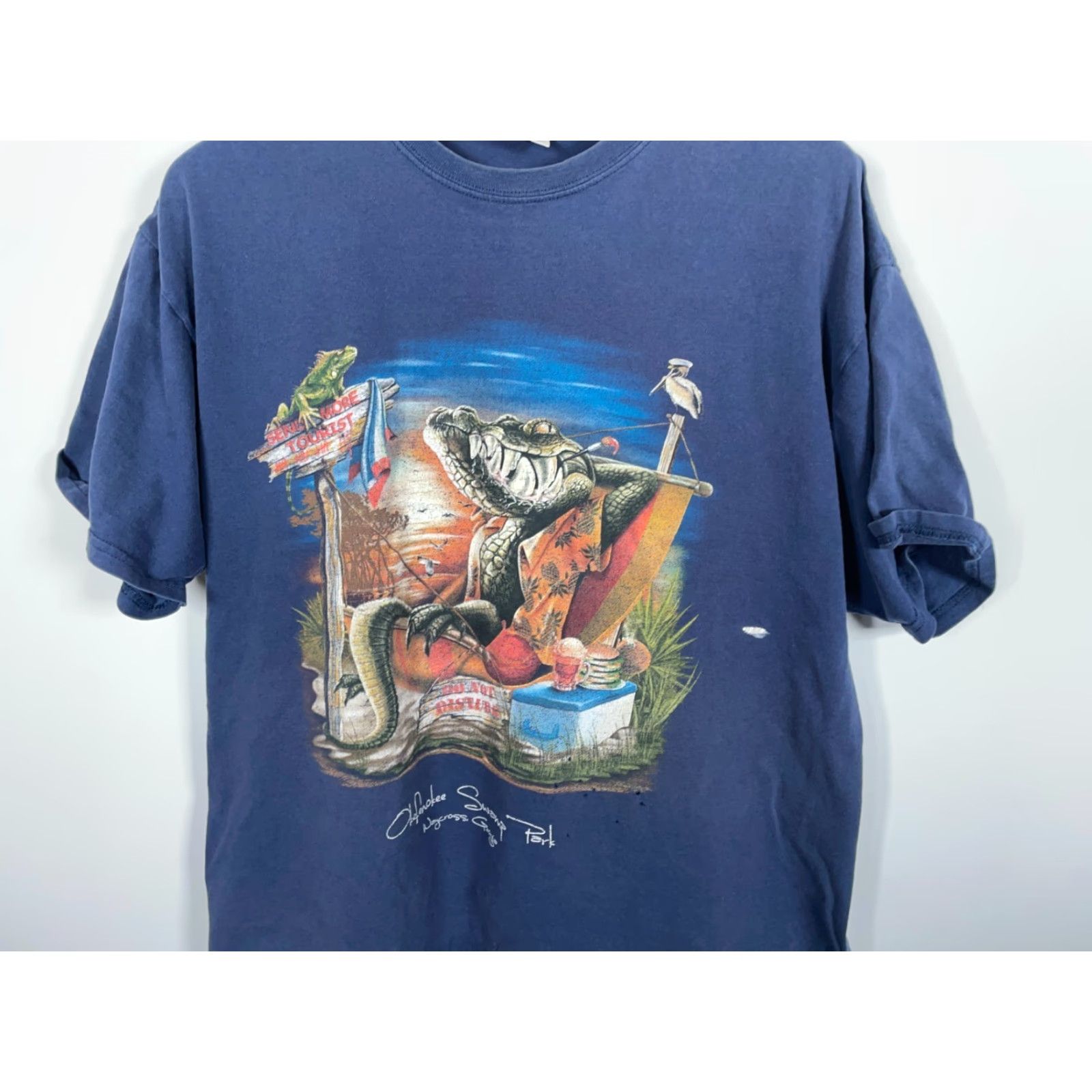 Gildan VINTAGE Distressed Okefenokee Swamp T-Shirt Adult XL Dark Blue Gildan Logo Short Sleeve Crew Neck 100% Cotton Men’s Retro 2000s Size US XL / EU 56 / 4 - 4 Thumbnail