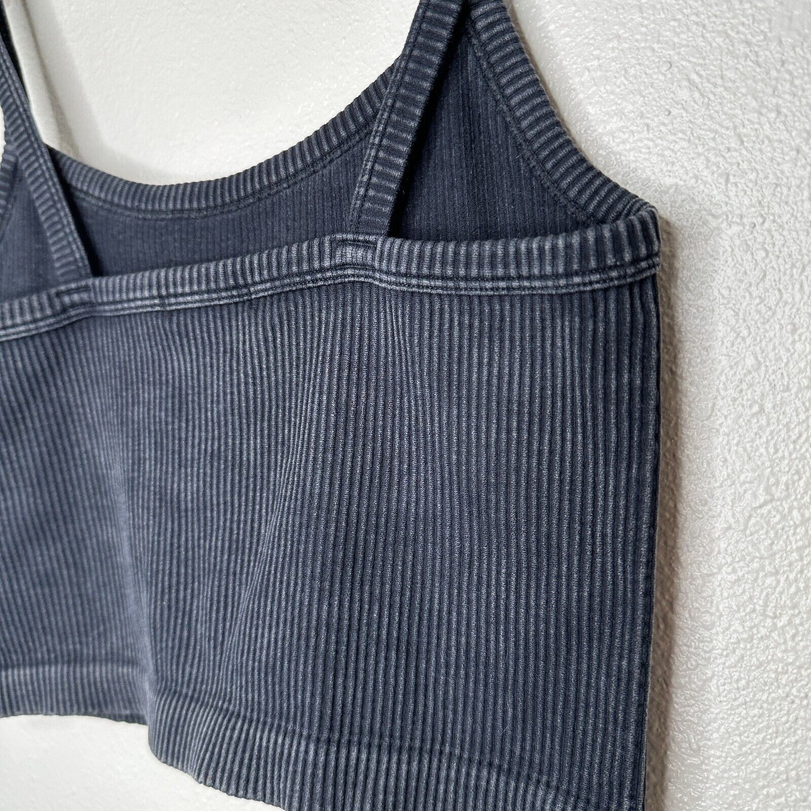 Forever 21 Forever 21 Black Square Neck Spaghetti Strap Crop Top S / M Size S / US 4 / IT 40 - 4 Thumbnail