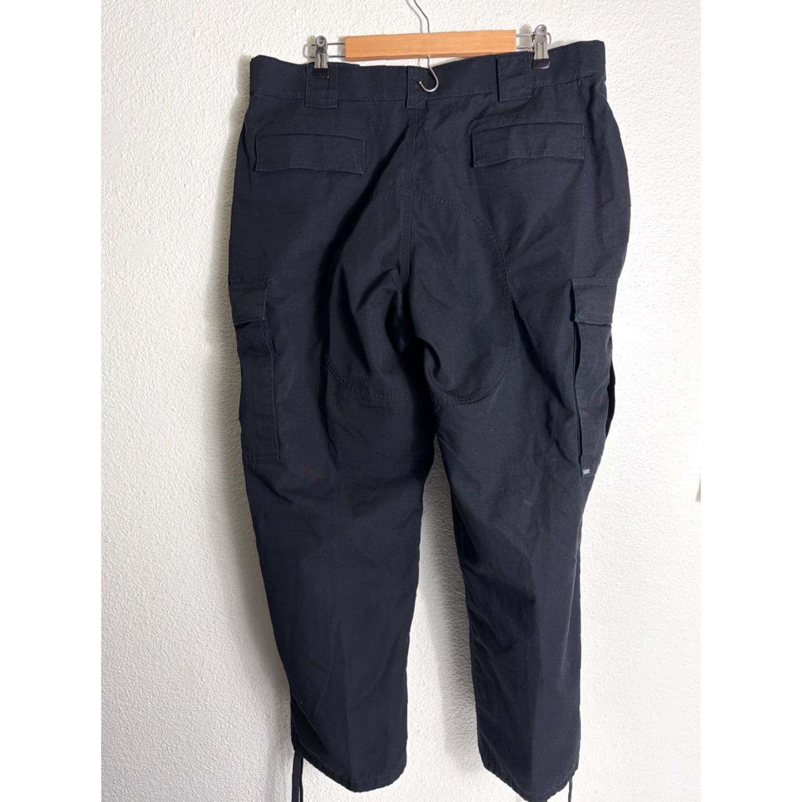 Vintage 5.11 Tactical TDU Cargo Pants Mens XL Black Ripstop Style #74003 Size US 36 / EU 52 - 7 Thumbnail
