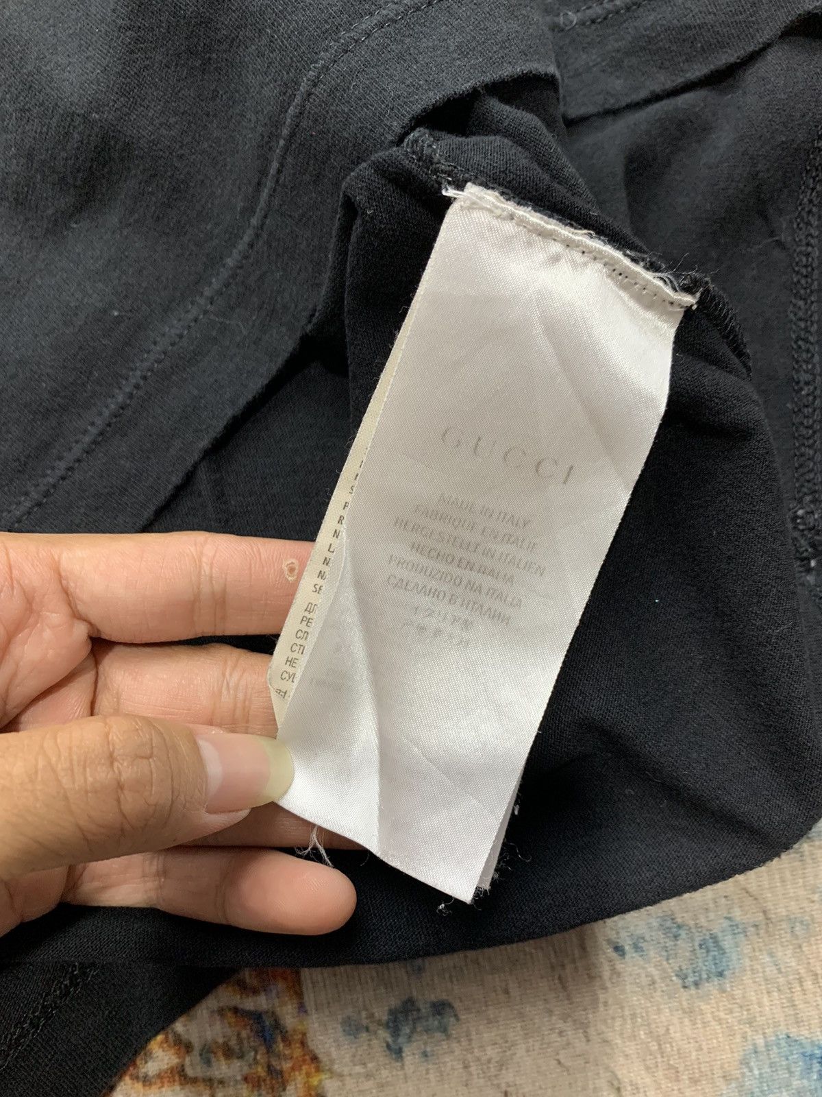 Gucci Gucci Vneck T-Shirt Size US S / EU 44-46 / 1 - 5 Thumbnail