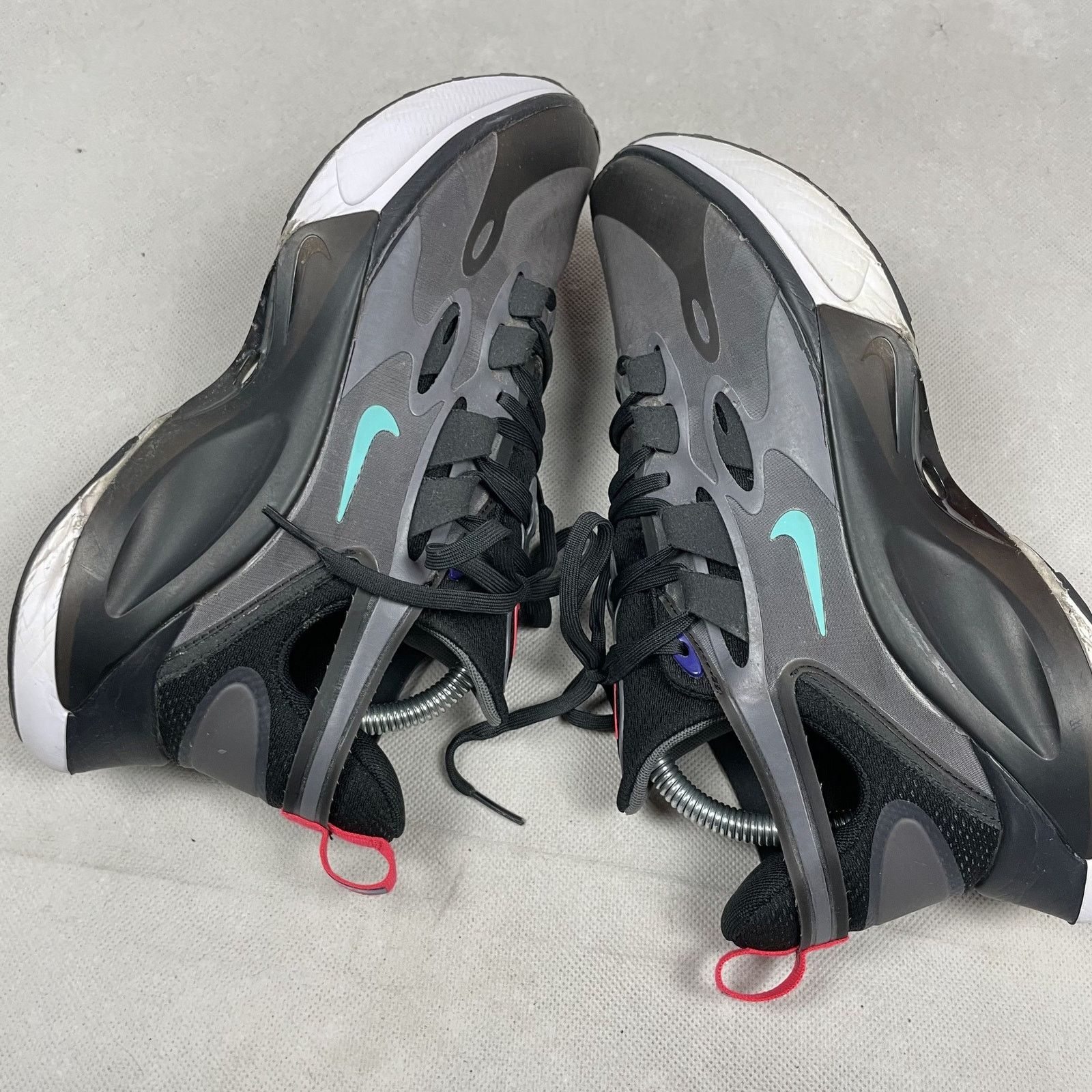 Nike Nike Signal D/MS/X AT5303-005 Men Black Dark Gray Sneakers 9 Size US 9 / EU 42 - 3 Thumbnail