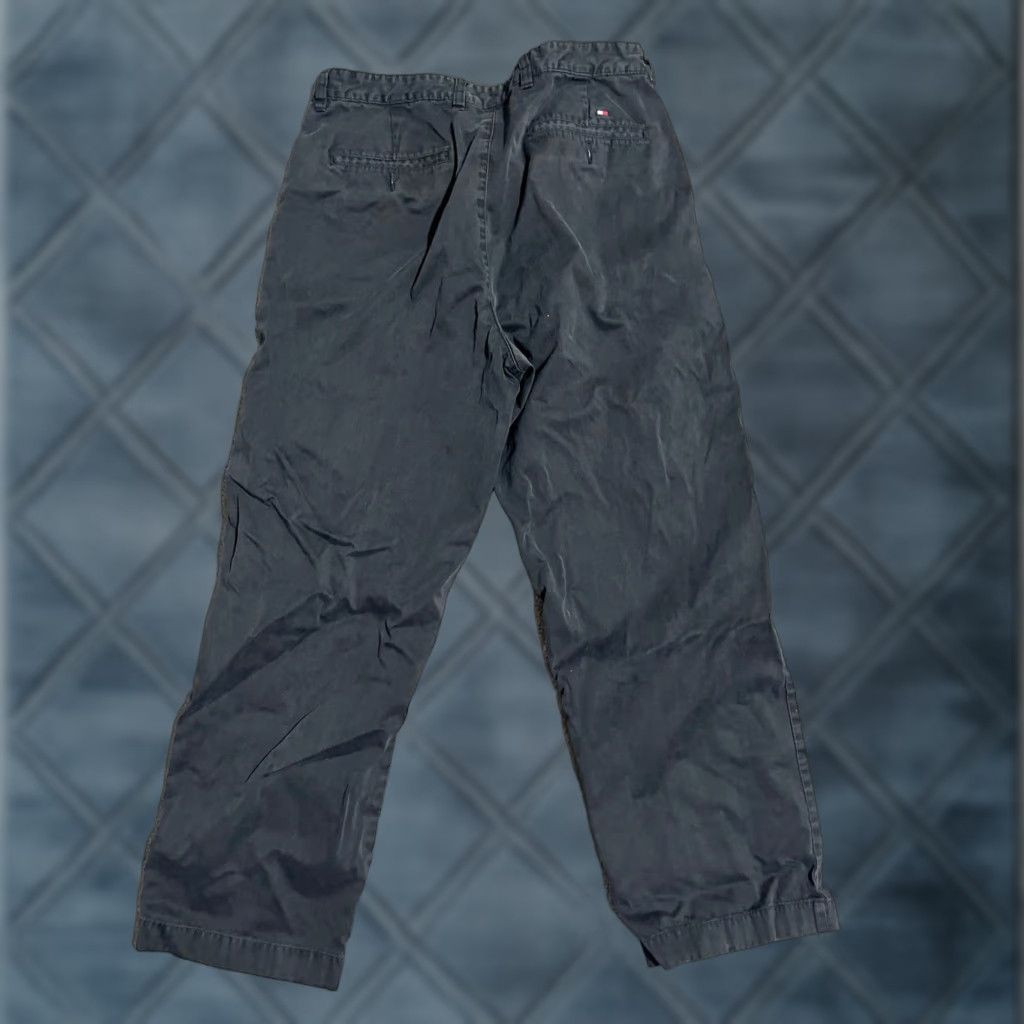 Tommy Hilfiger Tommy Hilfiger Chino Pants Men Black Solid Straight Leg Size 40x32 Pants Mens Chino Straight Leg Tommy Hilfiger Size US 40 / EU 56 - 1 Thumbnail