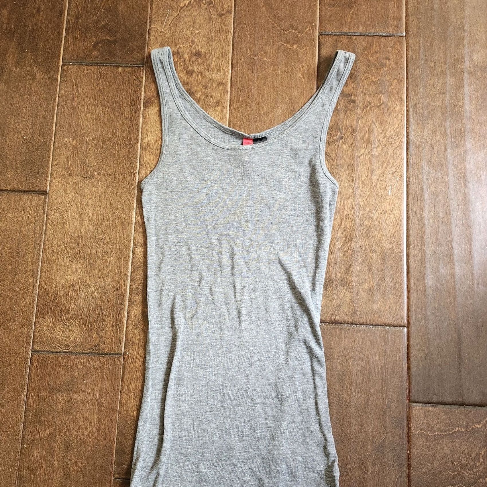 H&M Divided Women's Tank Shirt - Gray - Size 4 - Cotton - Sleeveless - Round Neck - Pullover - Casual - Regular Fit - Lightweight - Machine Washable Size S / US 4 / IT 40 - 3 Thumbnail