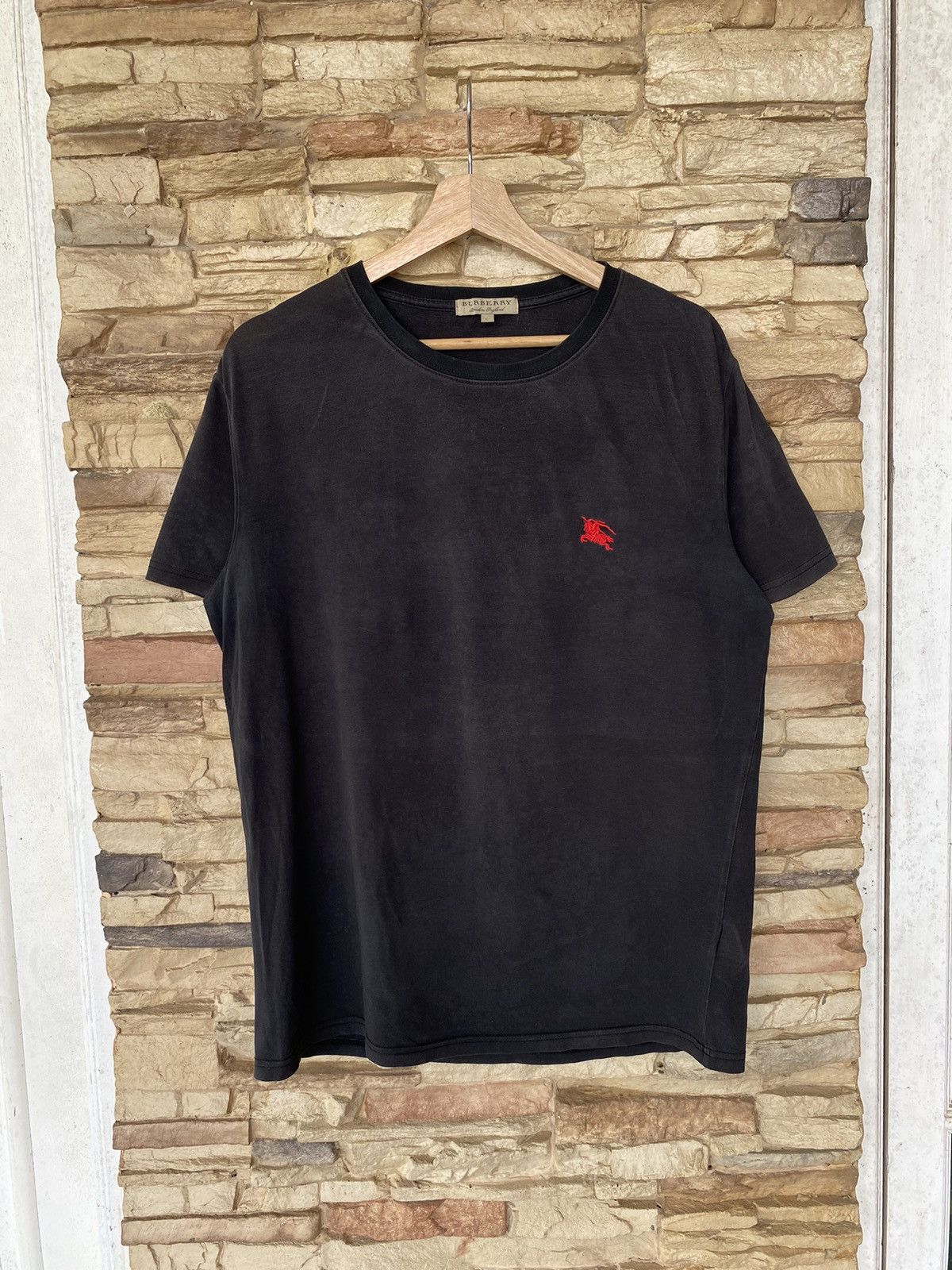 Burberry Rare Burberry London England Made In Scotland Plain Tees Size US L / EU 52-54 / 3 - 2 Thumbnail