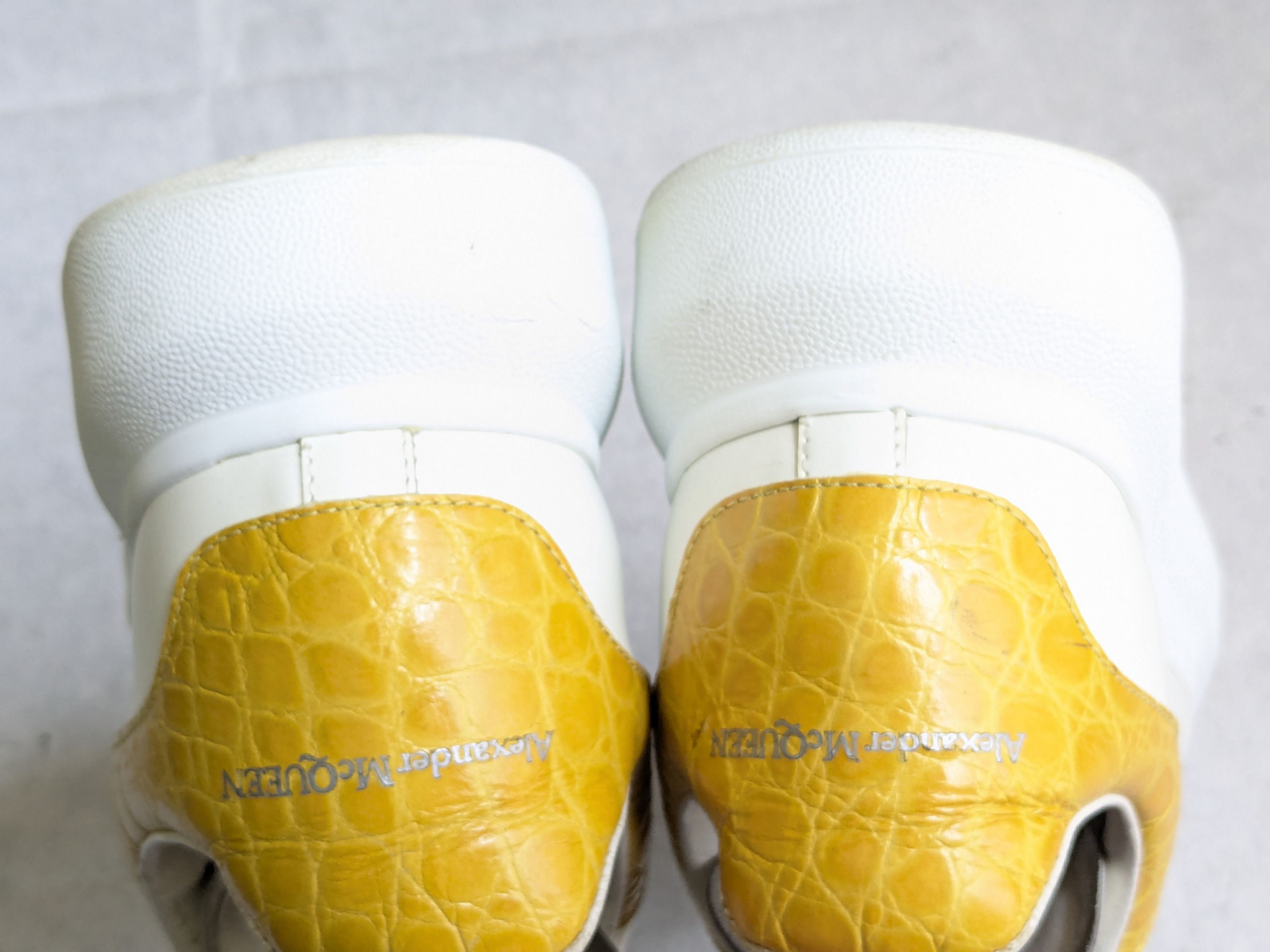 Alexander McQueen Alexander McQueen Larry Oversized Sneakers 9 42 White Yellow Size US 9 / EU 42 - 14 Thumbnail