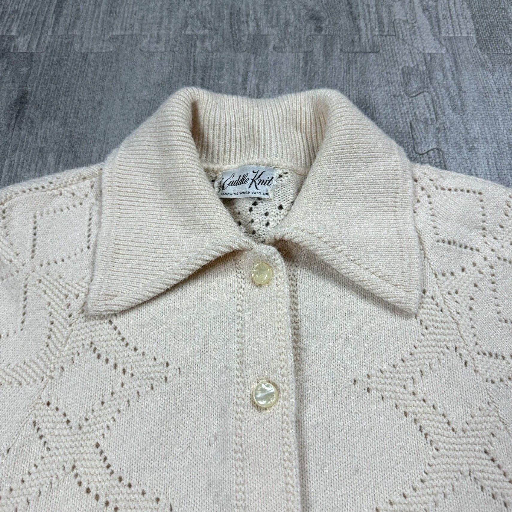 Vintage VINTAGE Cuddle Knit Boho Capes Womens One Size Ivory Geometric Knit Sweater Poncho Shawl 60s 70s Size ONE SIZE - 3 Thumbnail