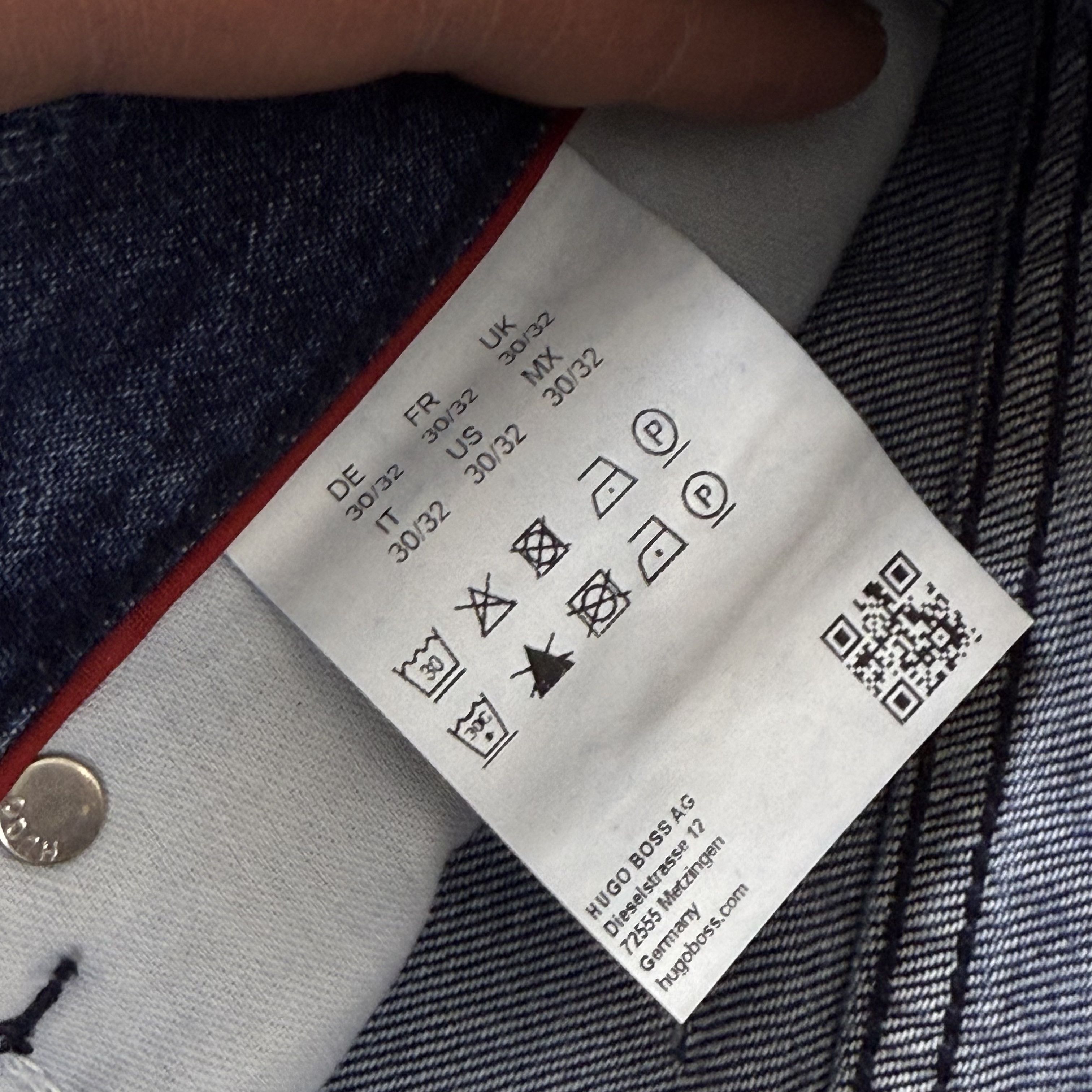 Hugo Boss HUGO Hugo Boss 332 "Control the Future" Frayed Hem Jeans Size US 30 / EU 46 - 10 Thumbnail