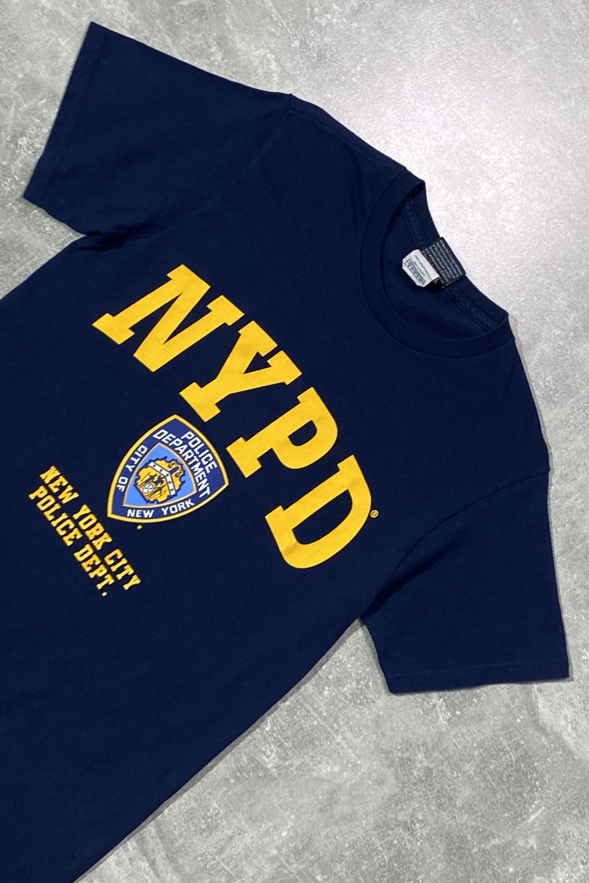 Vintage NYPD 90s New York Police Department Vintage T-Shirt Size US S / EU 44-46 / 1 - 1 Thumbnail