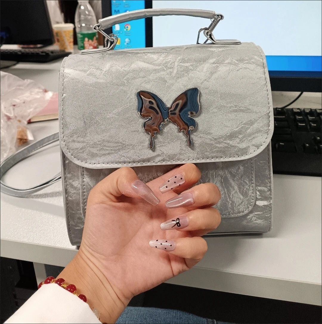 Other Silver Butterfly Handle Bag - Shiny Textured Shoulder Size ONE SIZE - 2 Thumbnail