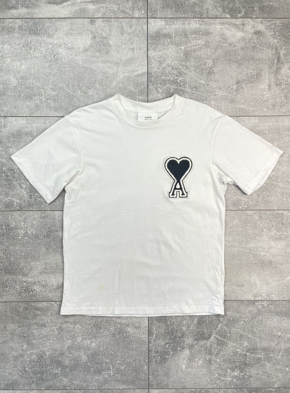 AMI AMI Paris T-shirt Heart Logo Size M / US 6-8 / IT 42-44 - 1 Thumbnail