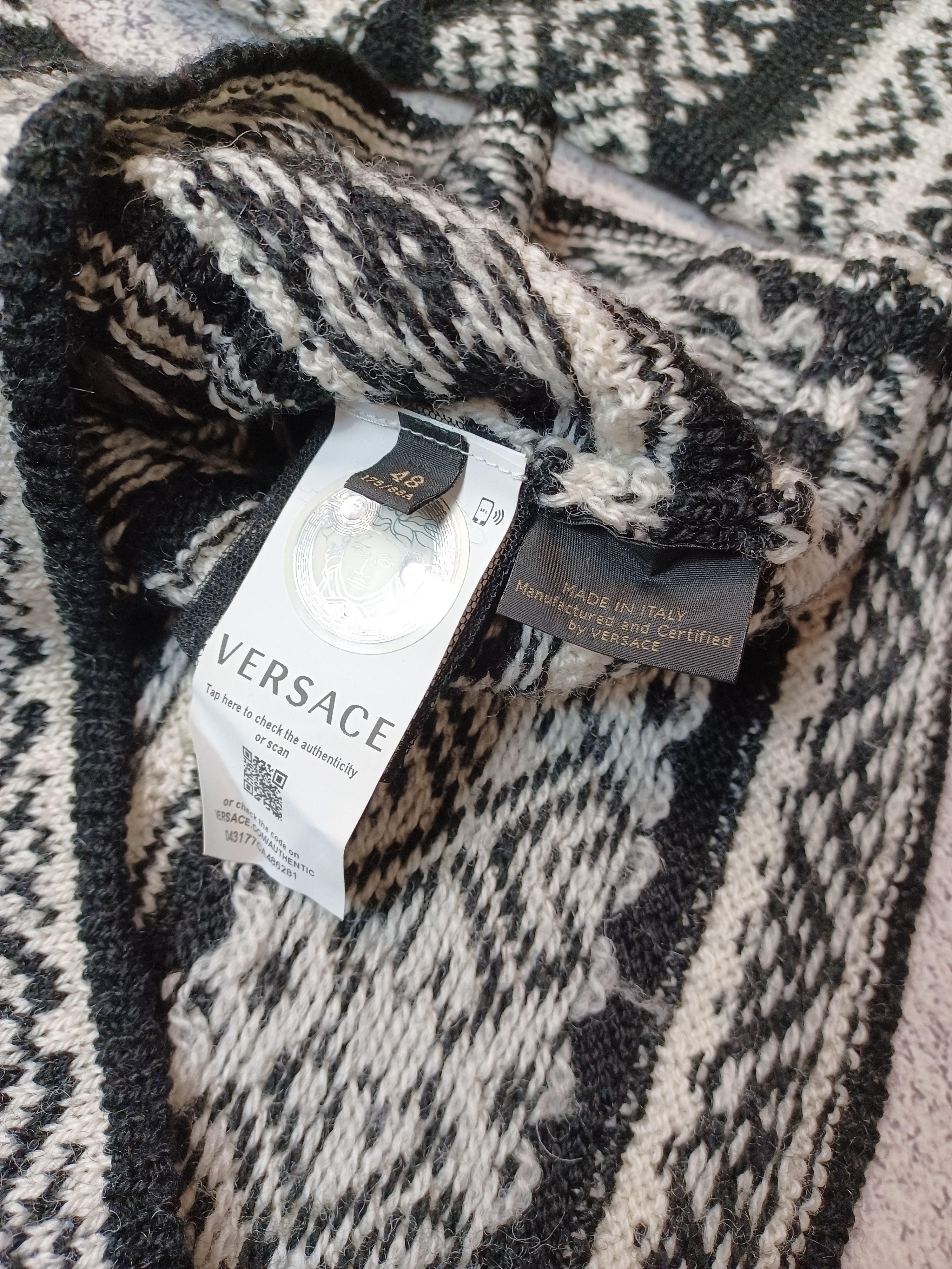 Versace Versace Bold Logo Knit Sweater - Black & White Monochrome Size US M / EU 48-50 / 2 - 11 Thumbnail