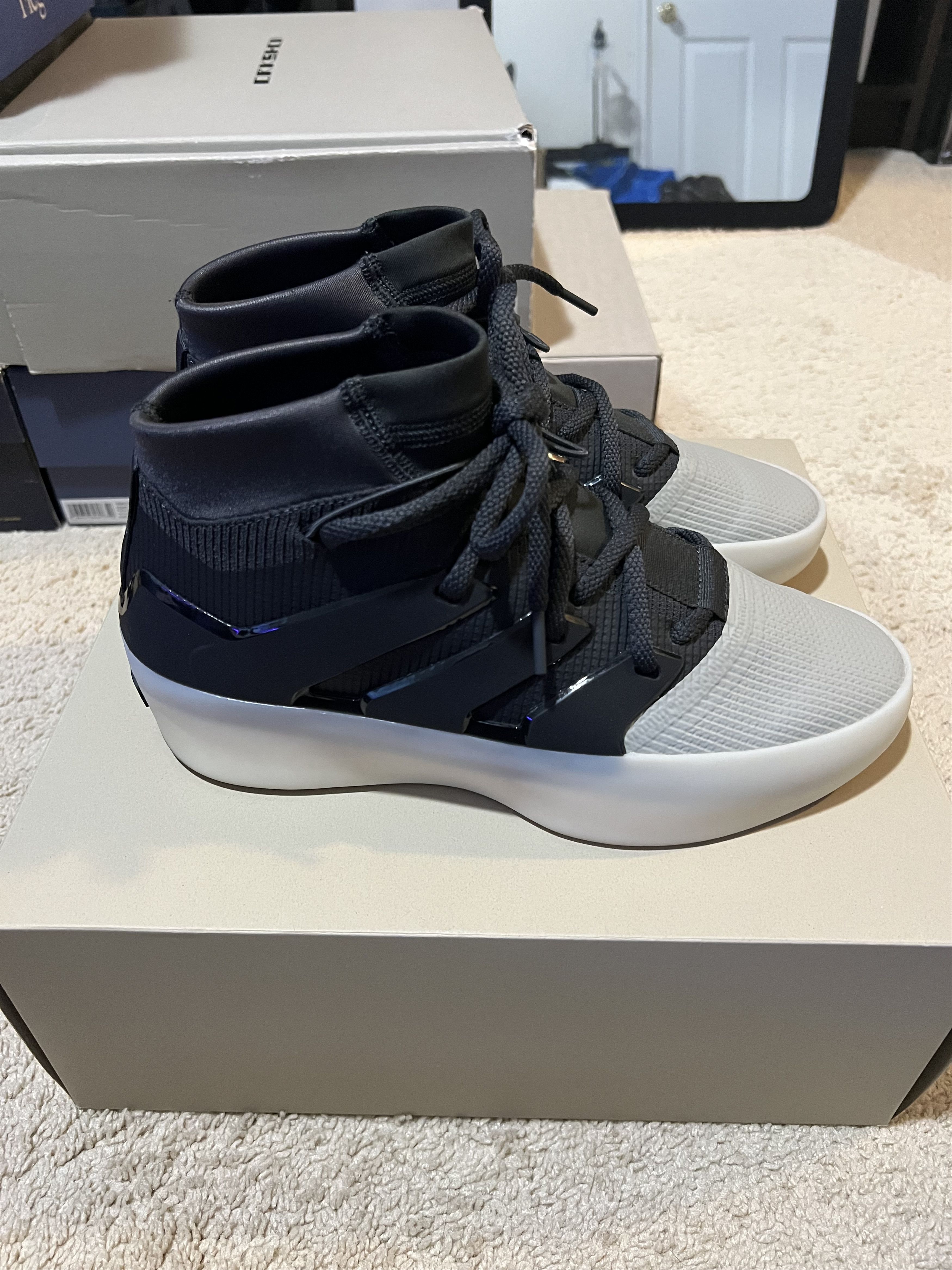 Fear of God Fear of God Athletics x Adidas x I BASKETBALL Size US 9 / EU 42 - 2 Thumbnail