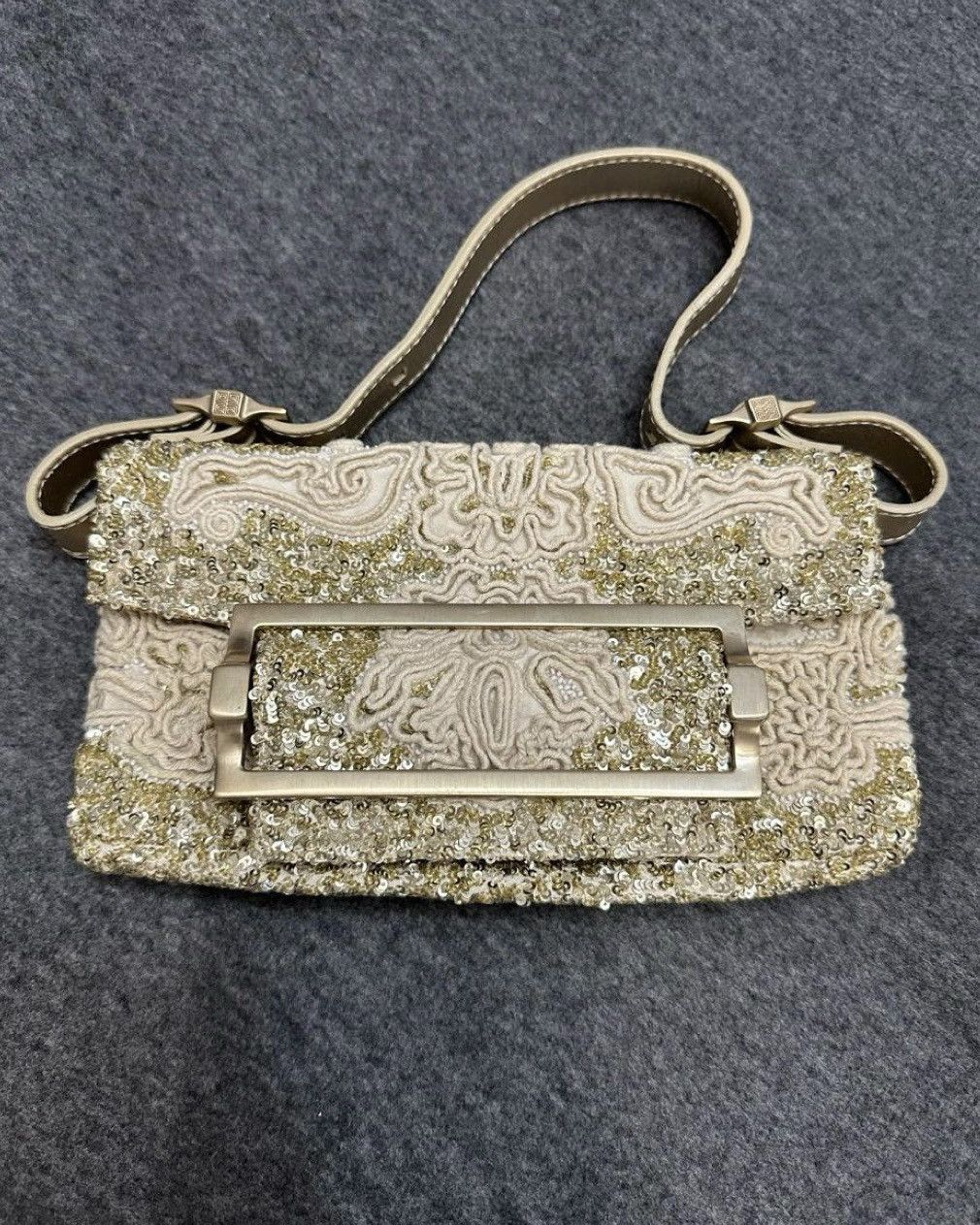 Givenchy Givenchy gold Vintage clutch with embroidery Size ONE SIZE - 2 Thumbnail